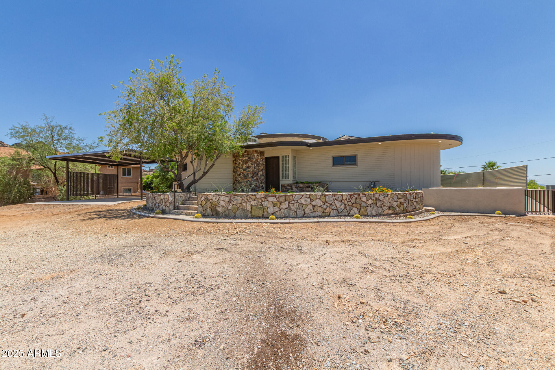 1545 E CHRISTY Drive