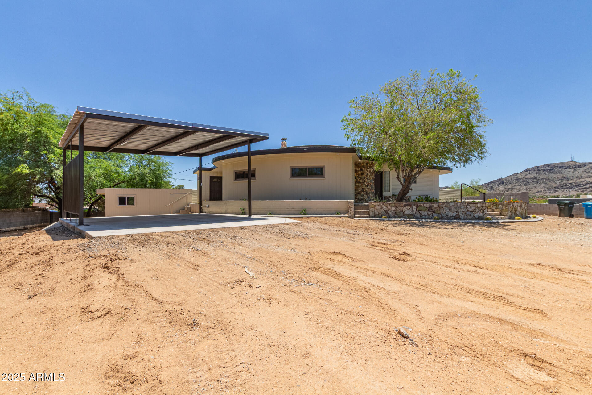 1545 E CHRISTY Drive
