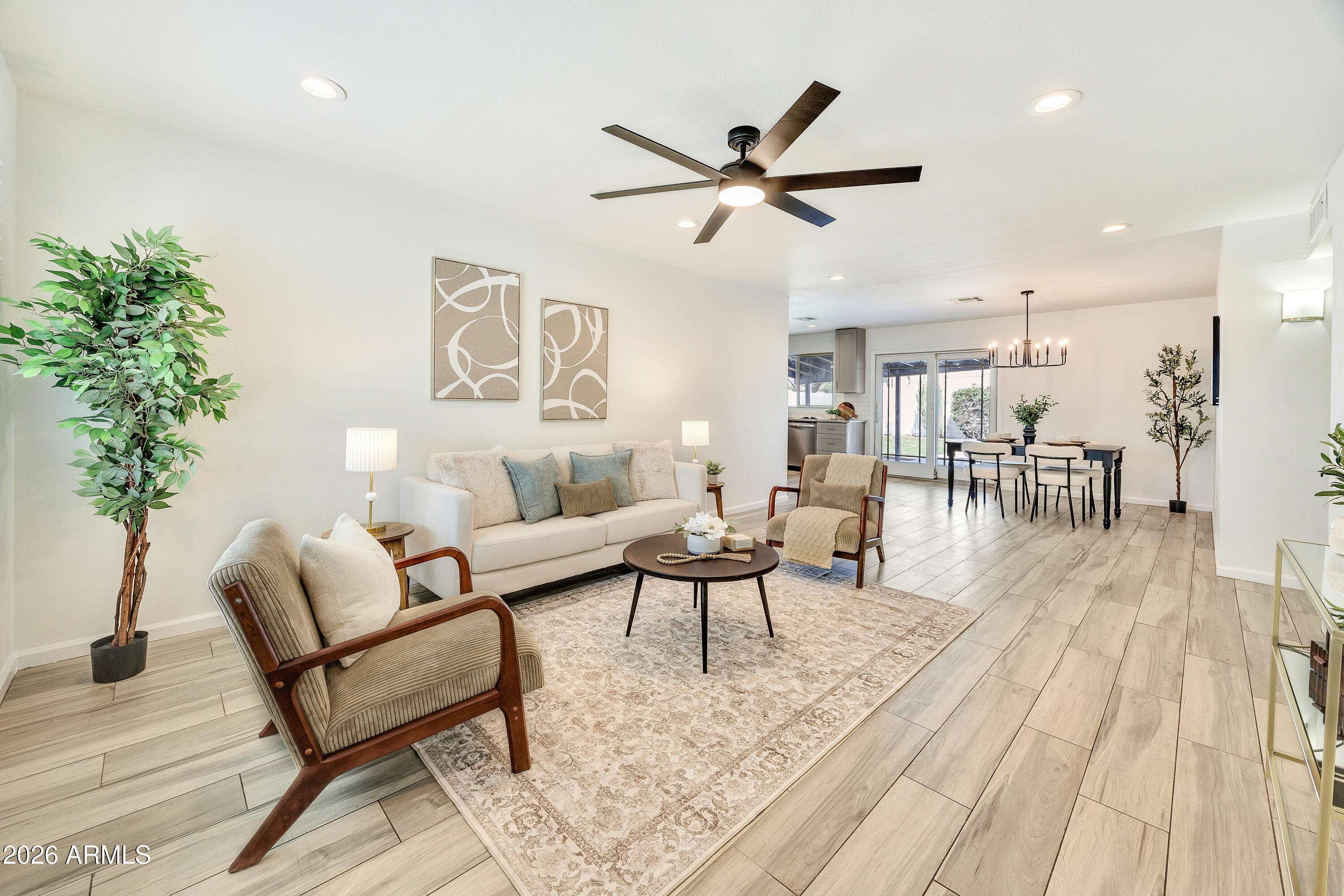 2064 W OBISPO Avenue