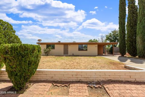 Photo of 20 E Brown Drive, Sierra Vista, AZ 85635 (MLS # 7013985)