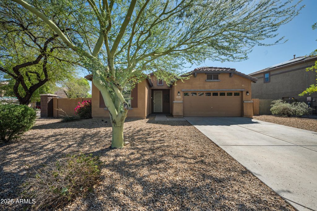 Photo of 4215 N 154th Drive, Goodyear, AZ 85395 (MLS # 6923161)