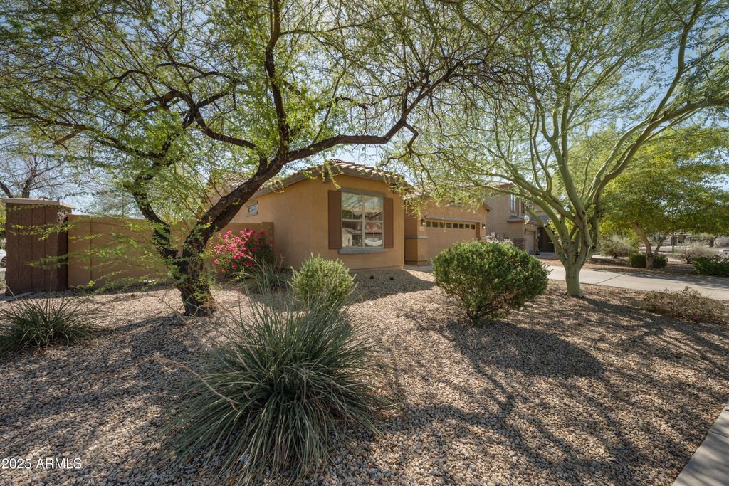 Photo of 4215 N 154th Drive, Goodyear, AZ 85395 (MLS # 6923161)