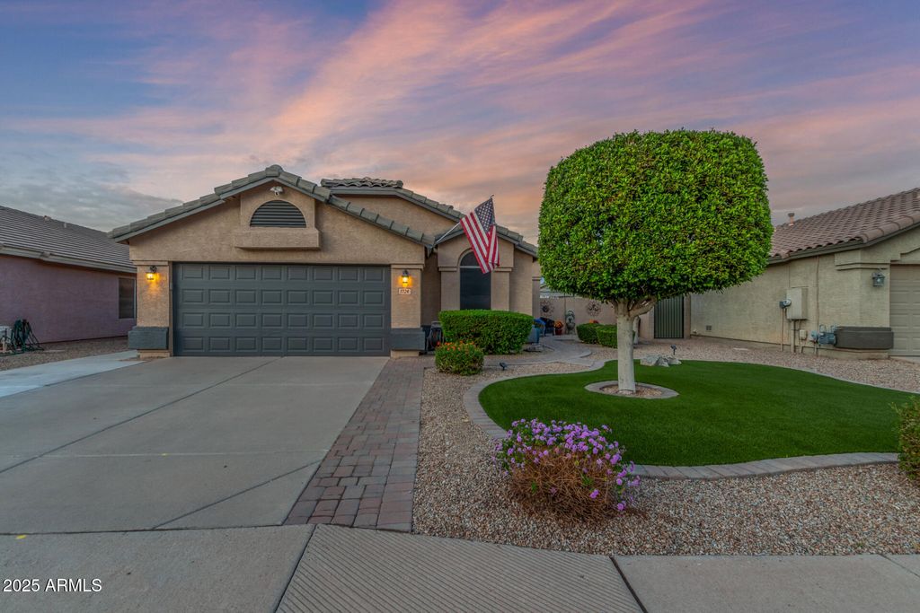 Photo of 1724 E Pony Lane, Gilbert, AZ 85295 (MLS # 6950139)