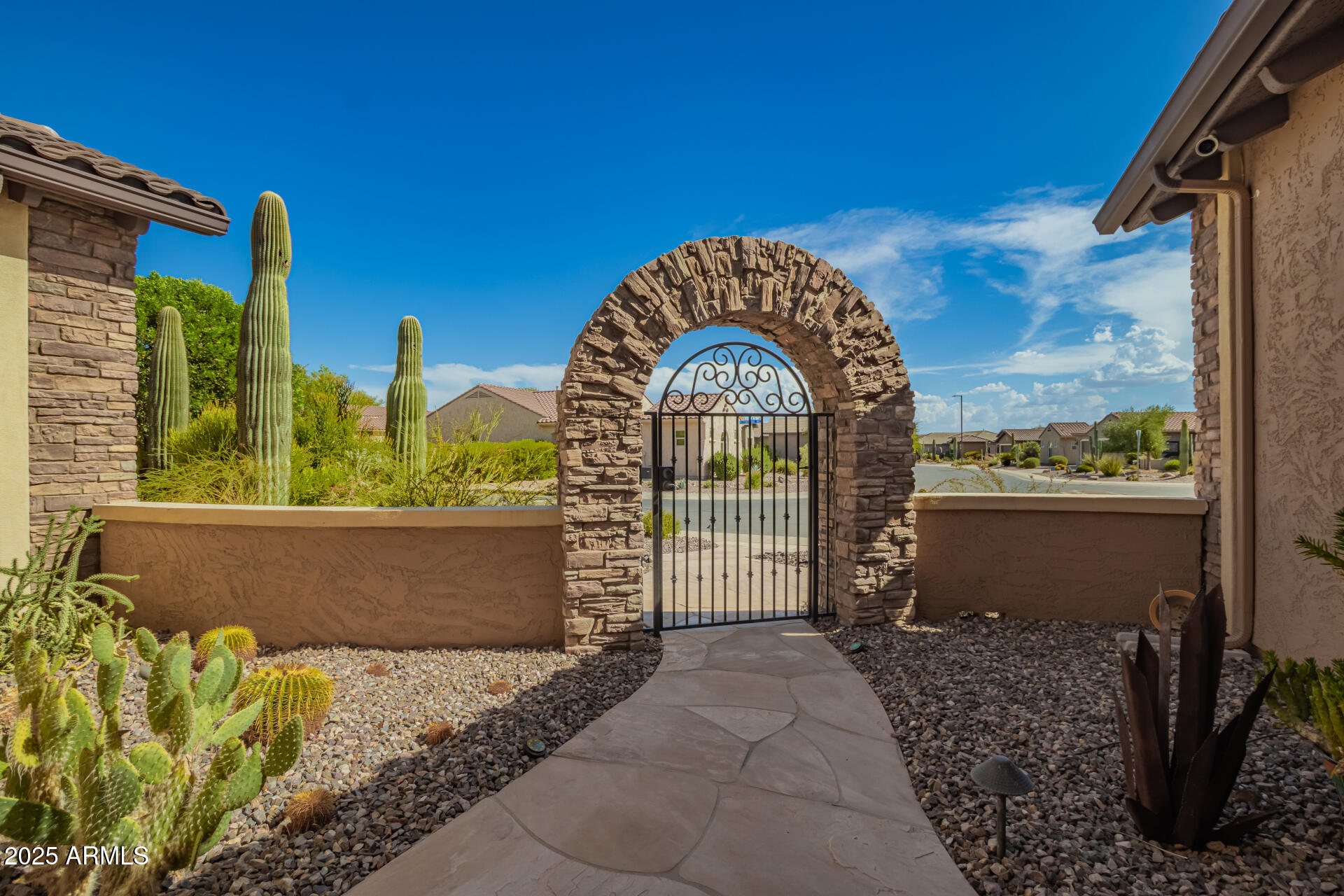 6832 W STONY QUAIL Way