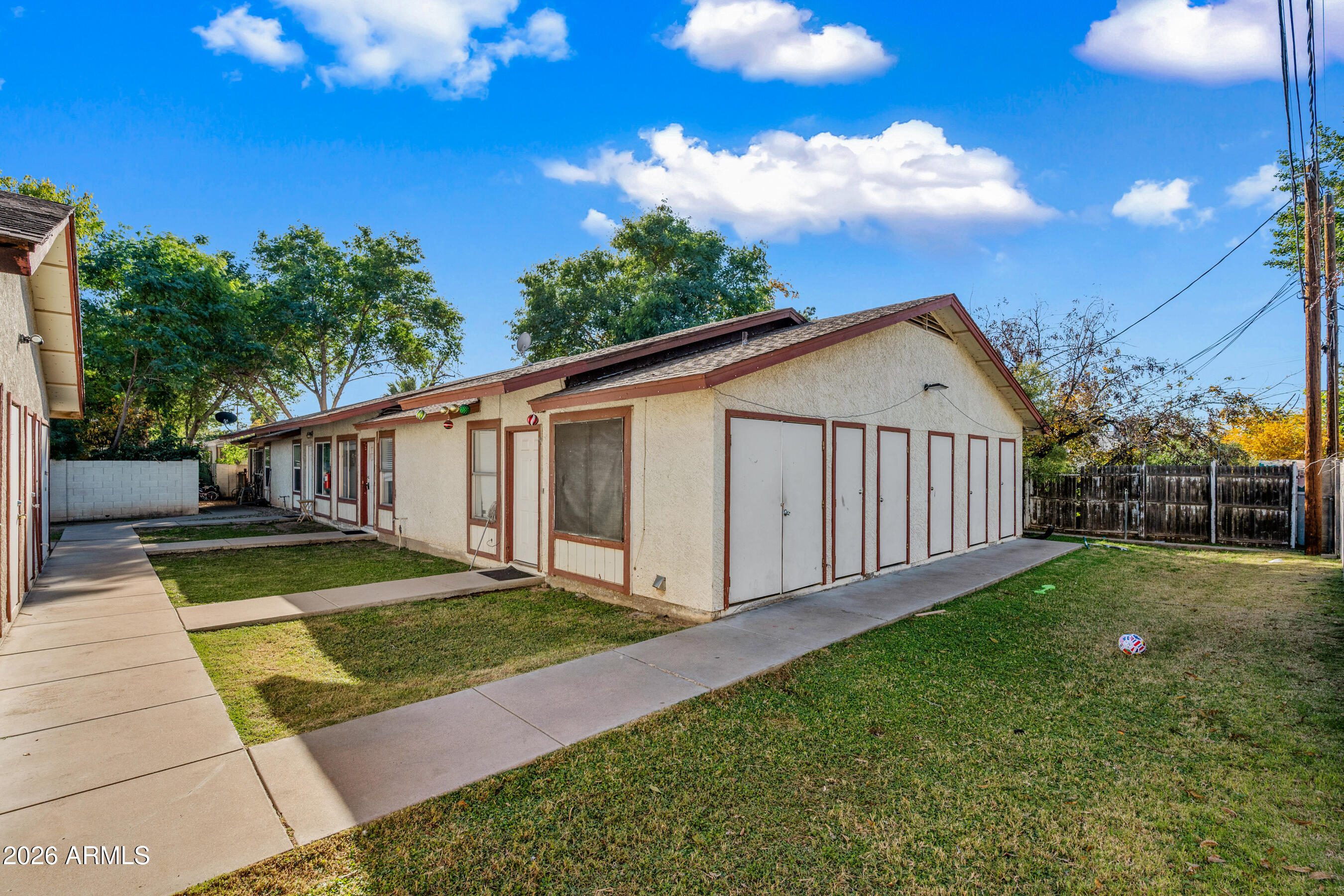 520 W CLARK Street 10