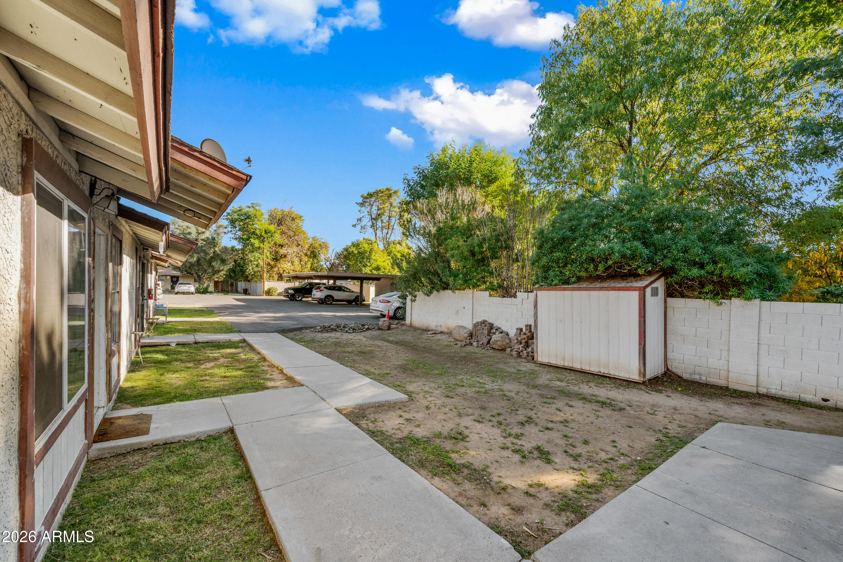 520 W CLARK Street 10