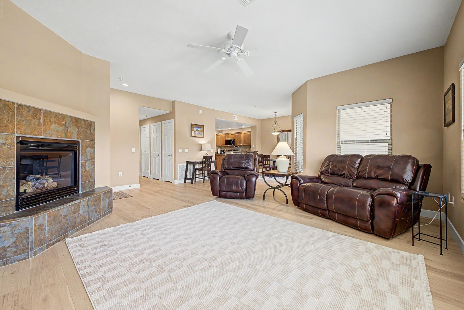 16800 E EL LAGO Boulevard 2033