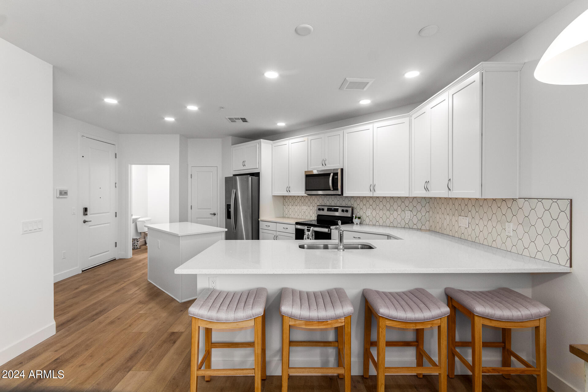 2511 W QUEEN CREEK Road 374