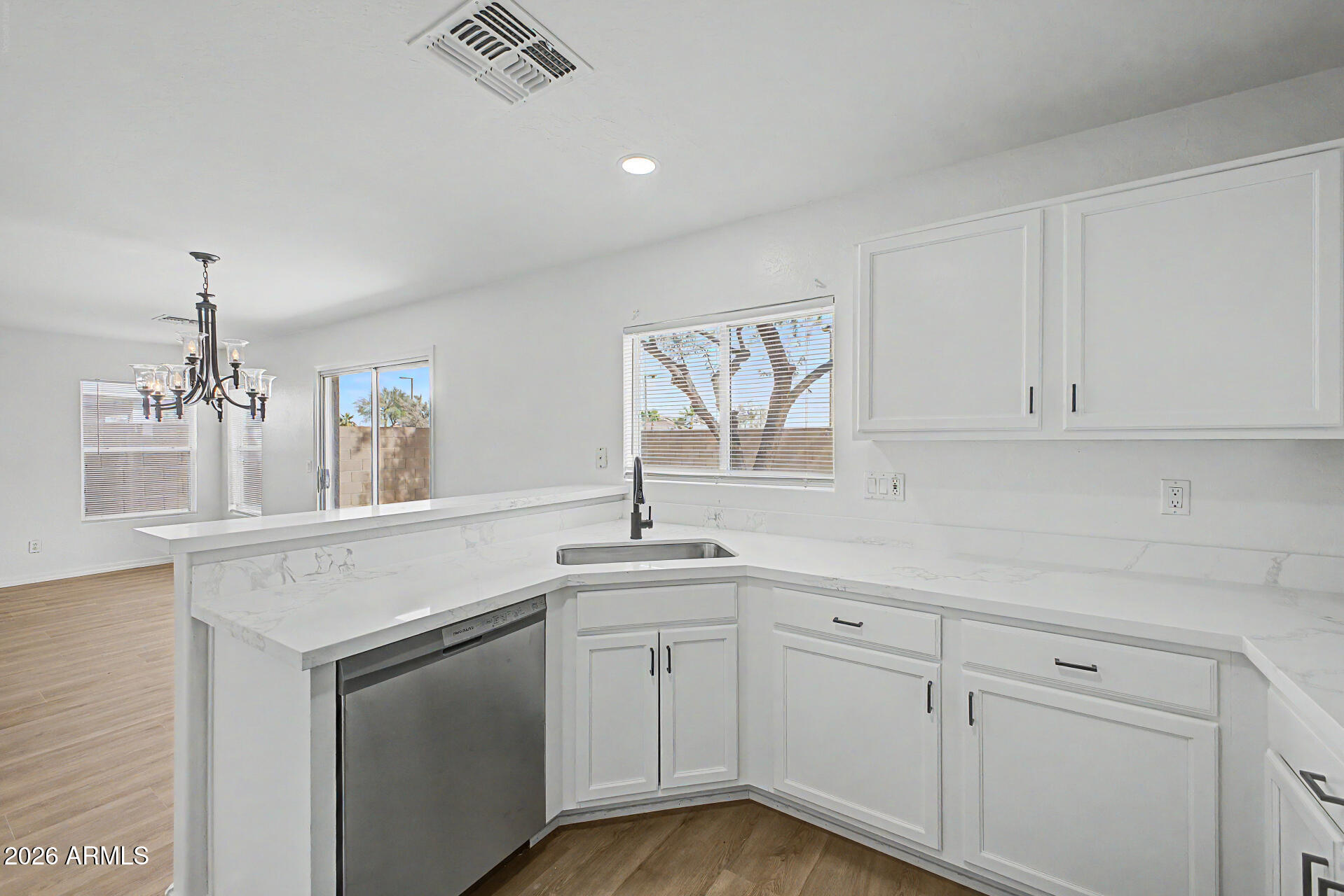 22291 W MESQUITE Drive