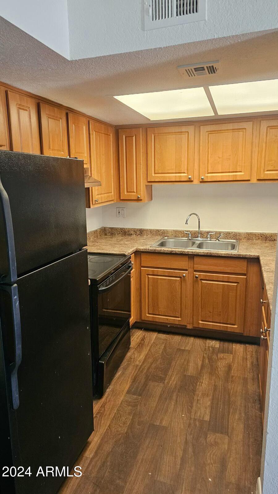 3810 N MARYVALE Parkway 1089