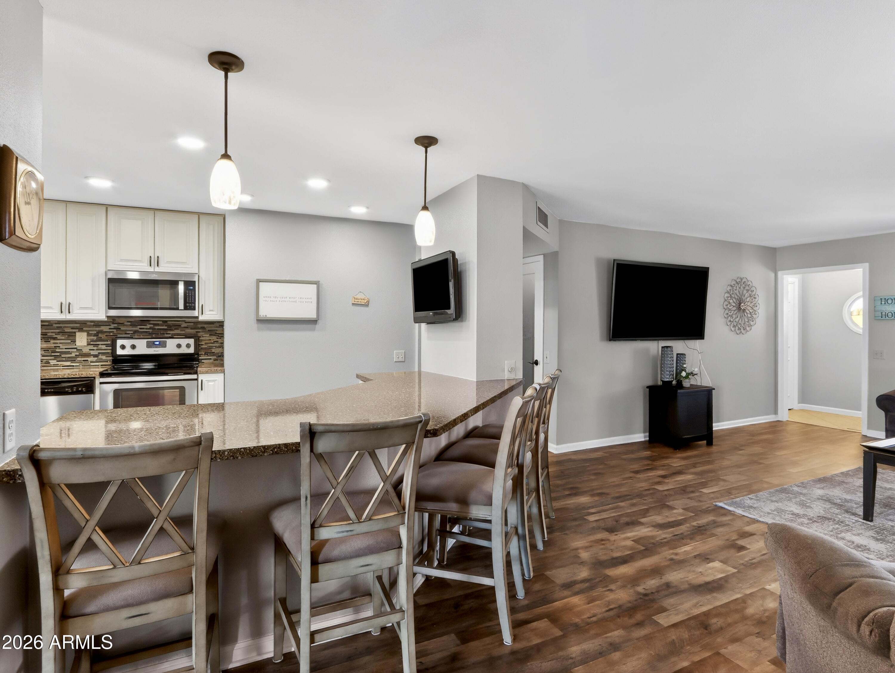 12922 W BONANZA Drive