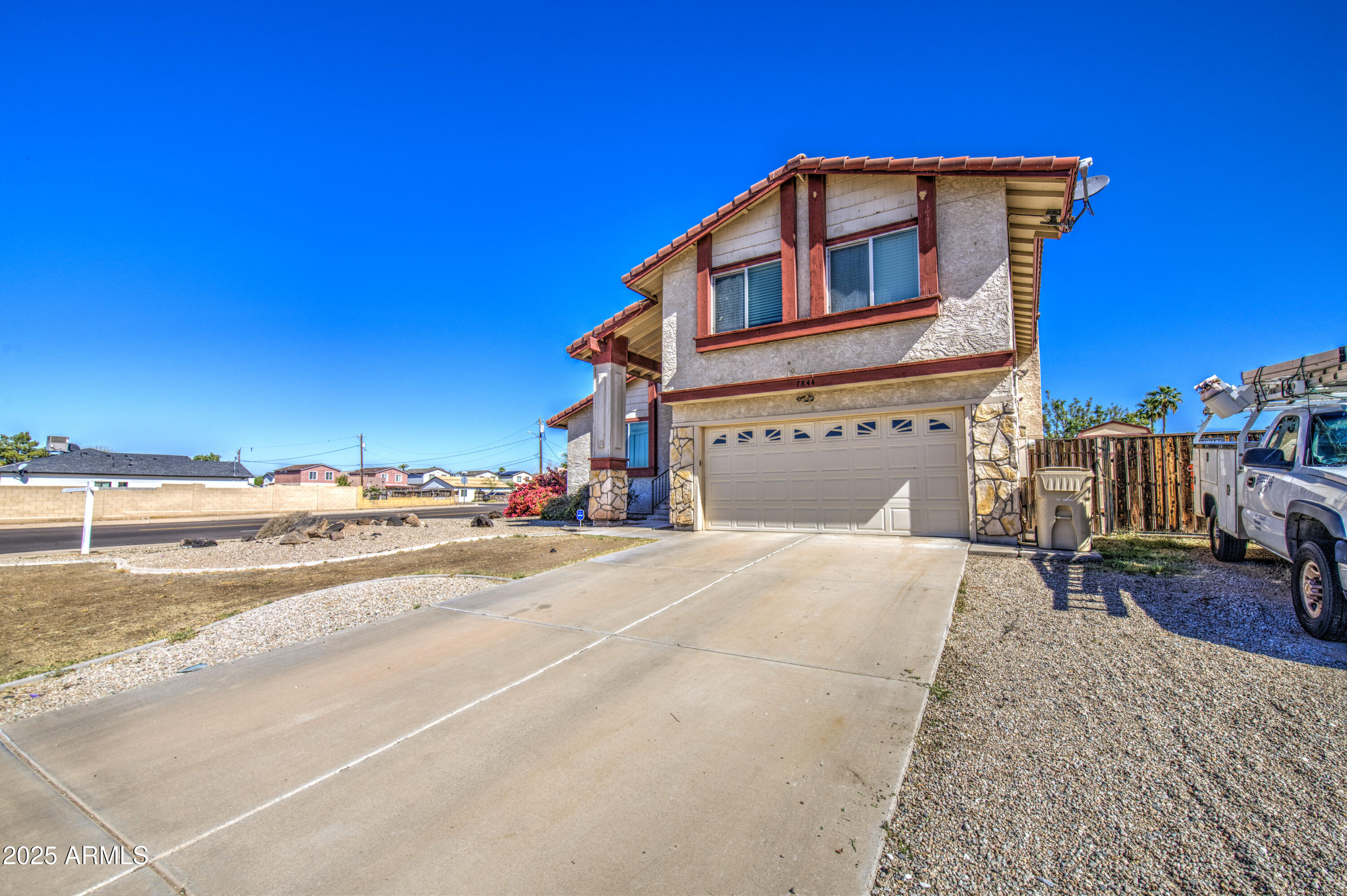 7844 W JENAN Drive