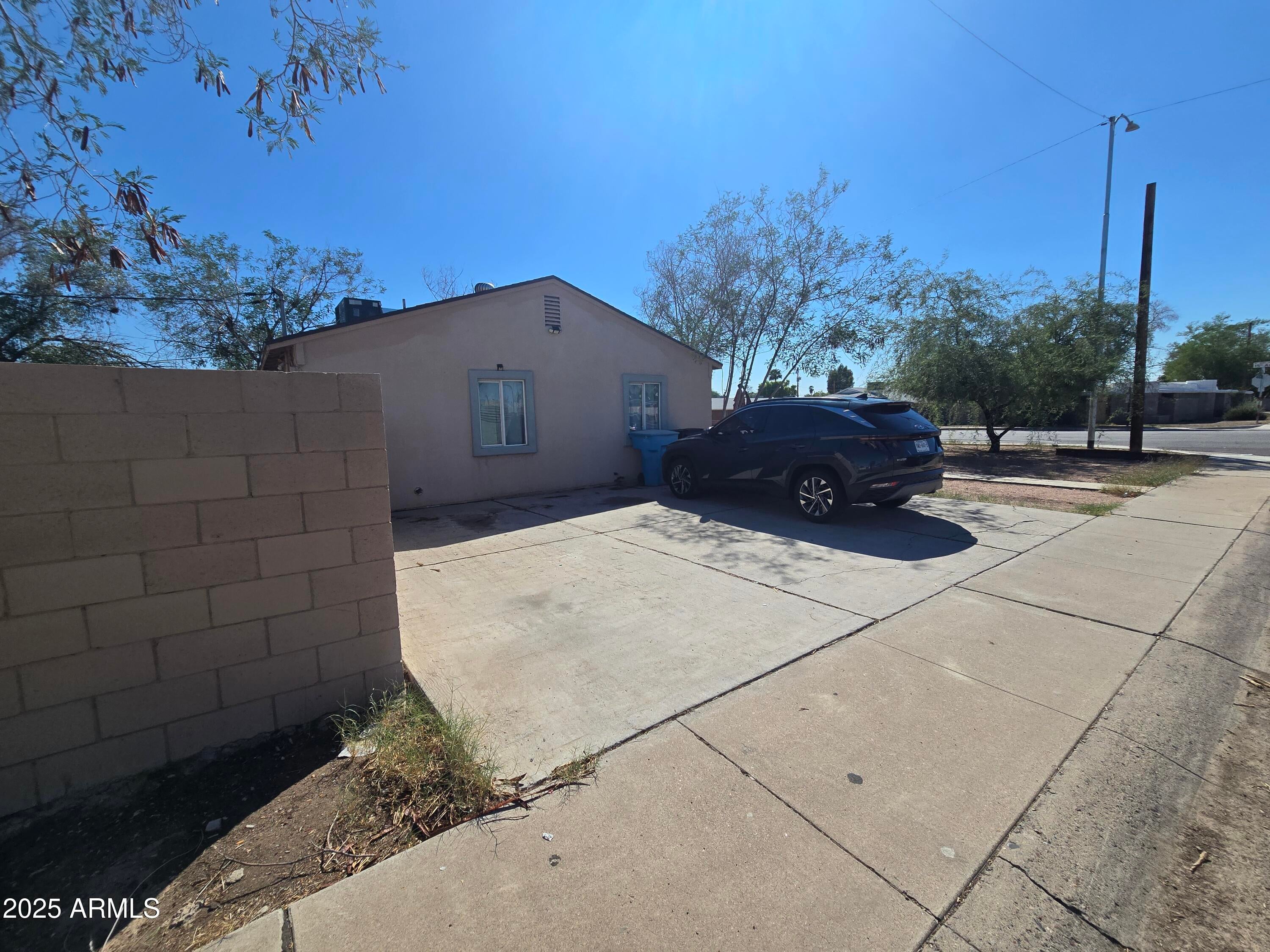 3845 N 15TH Avenue