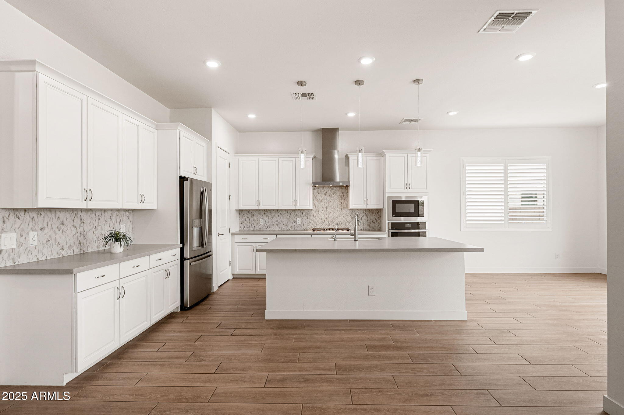 1458 E LODGEPOLE Drive