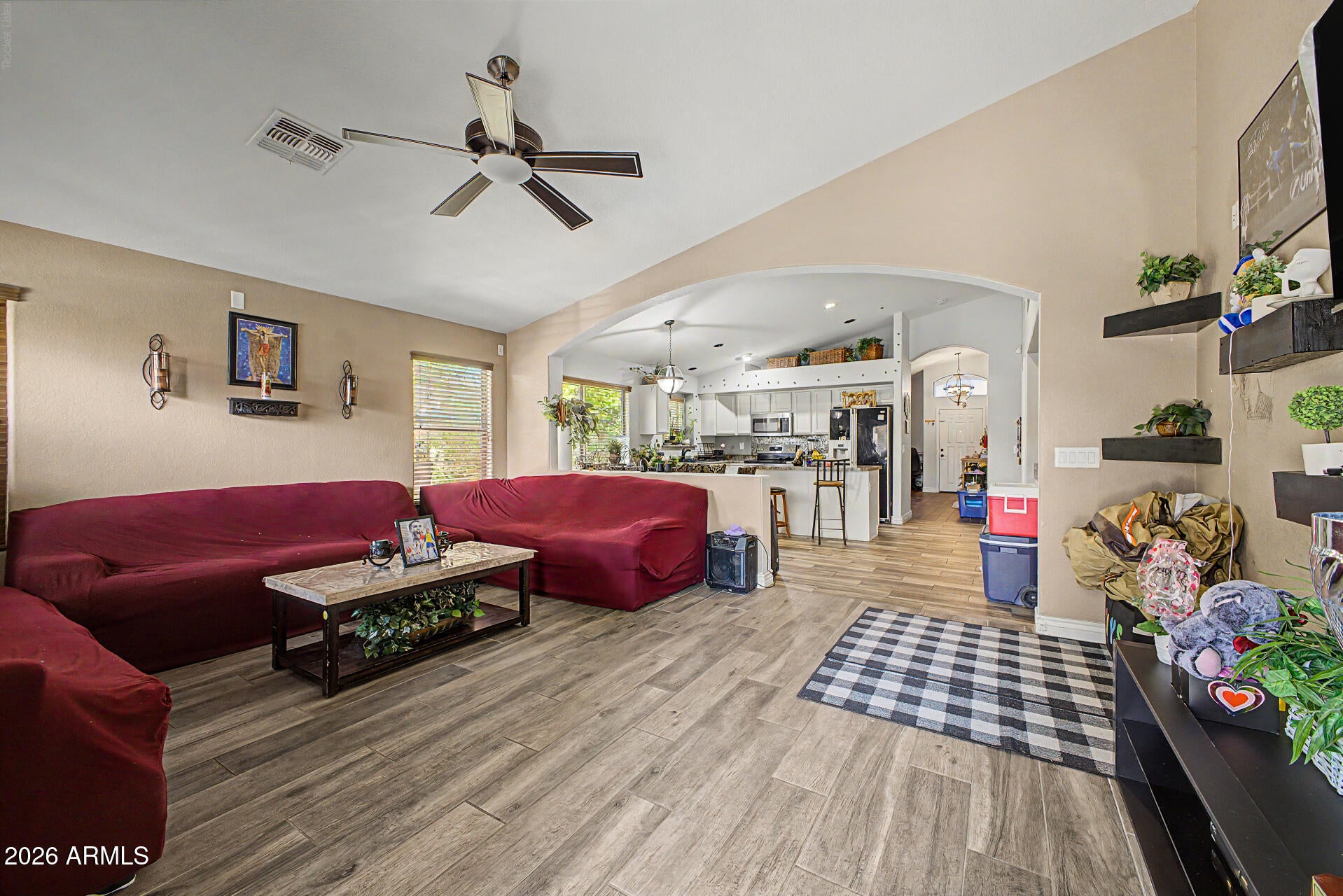 4623 W DESERT Lane