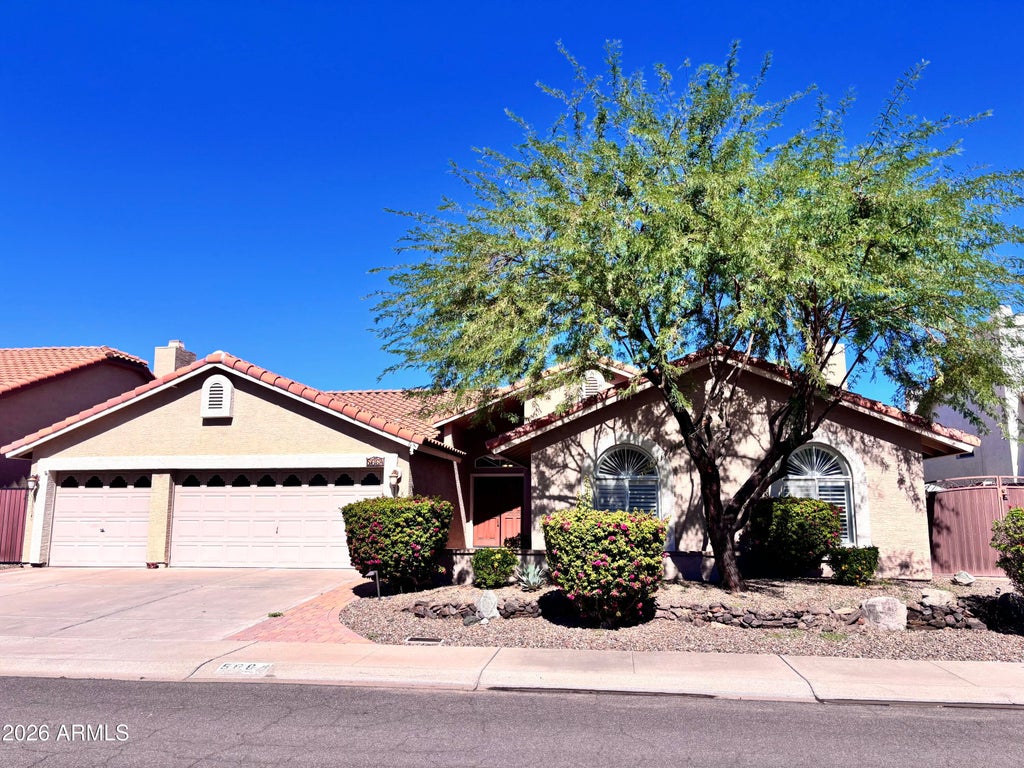 Photo of 5664 E Grandview Road, Scottsdale, AZ 85254 (MLS # 7093762)