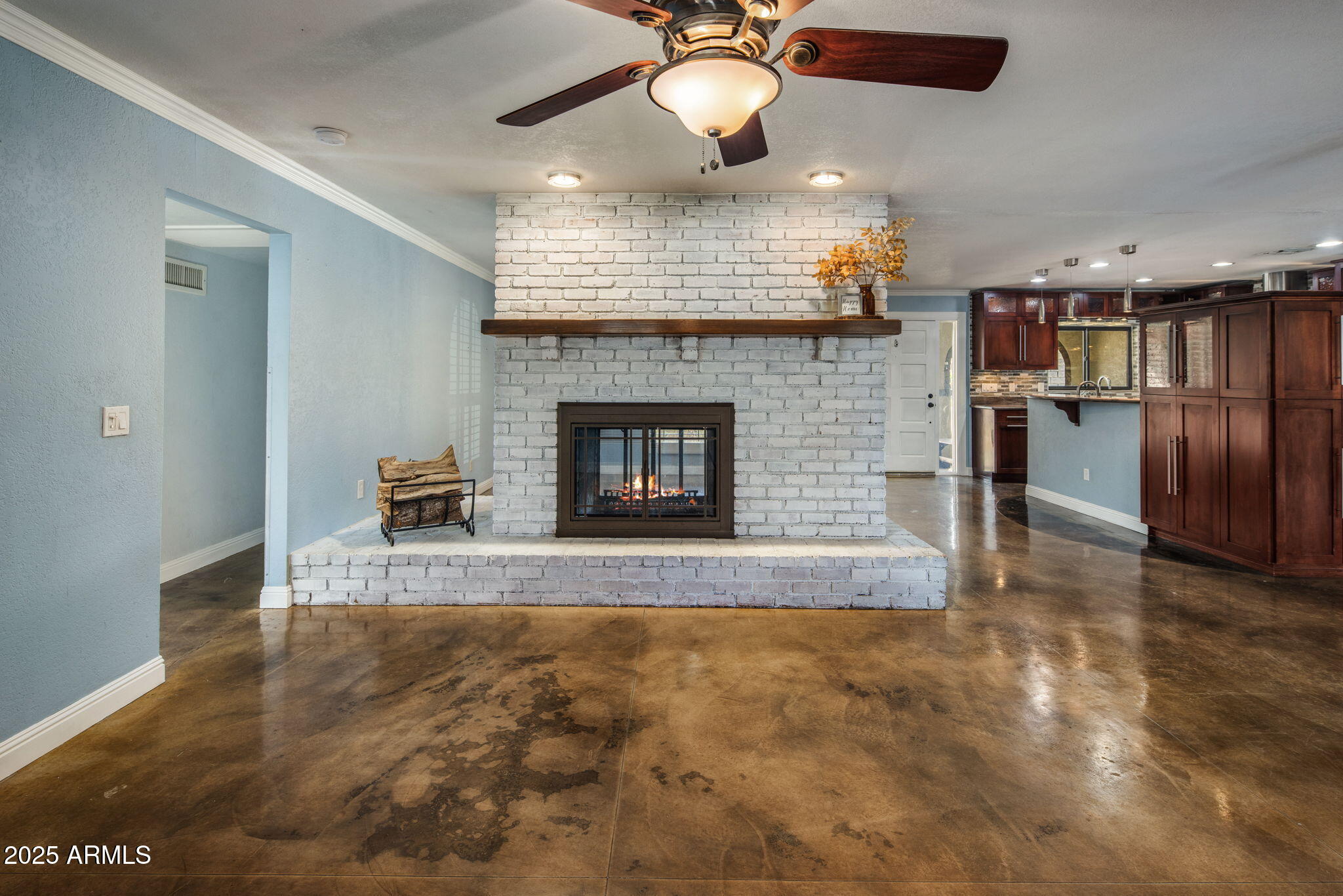 852 W CARIBBEAN Lane
