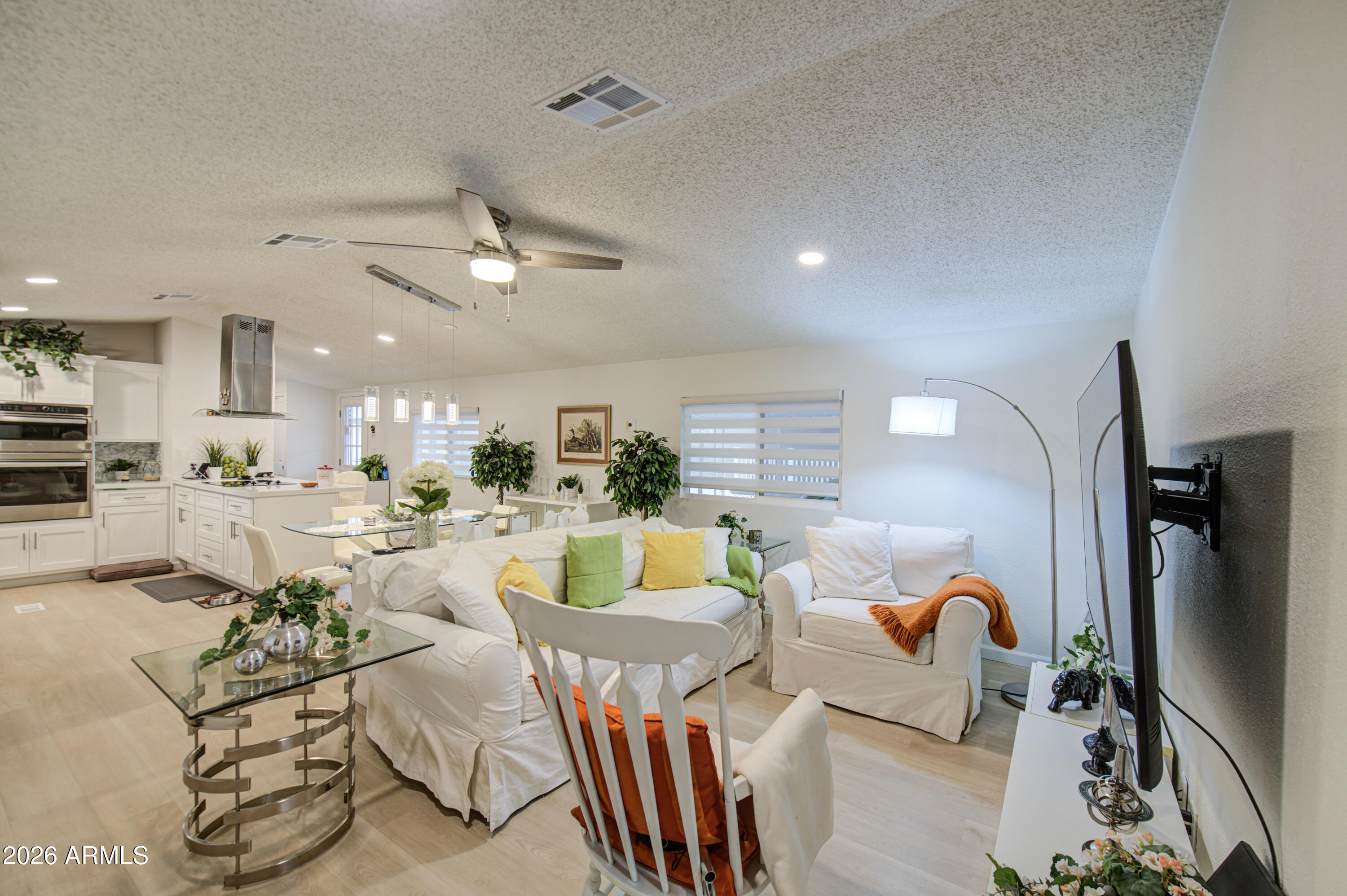 2000 S Apache Road 61