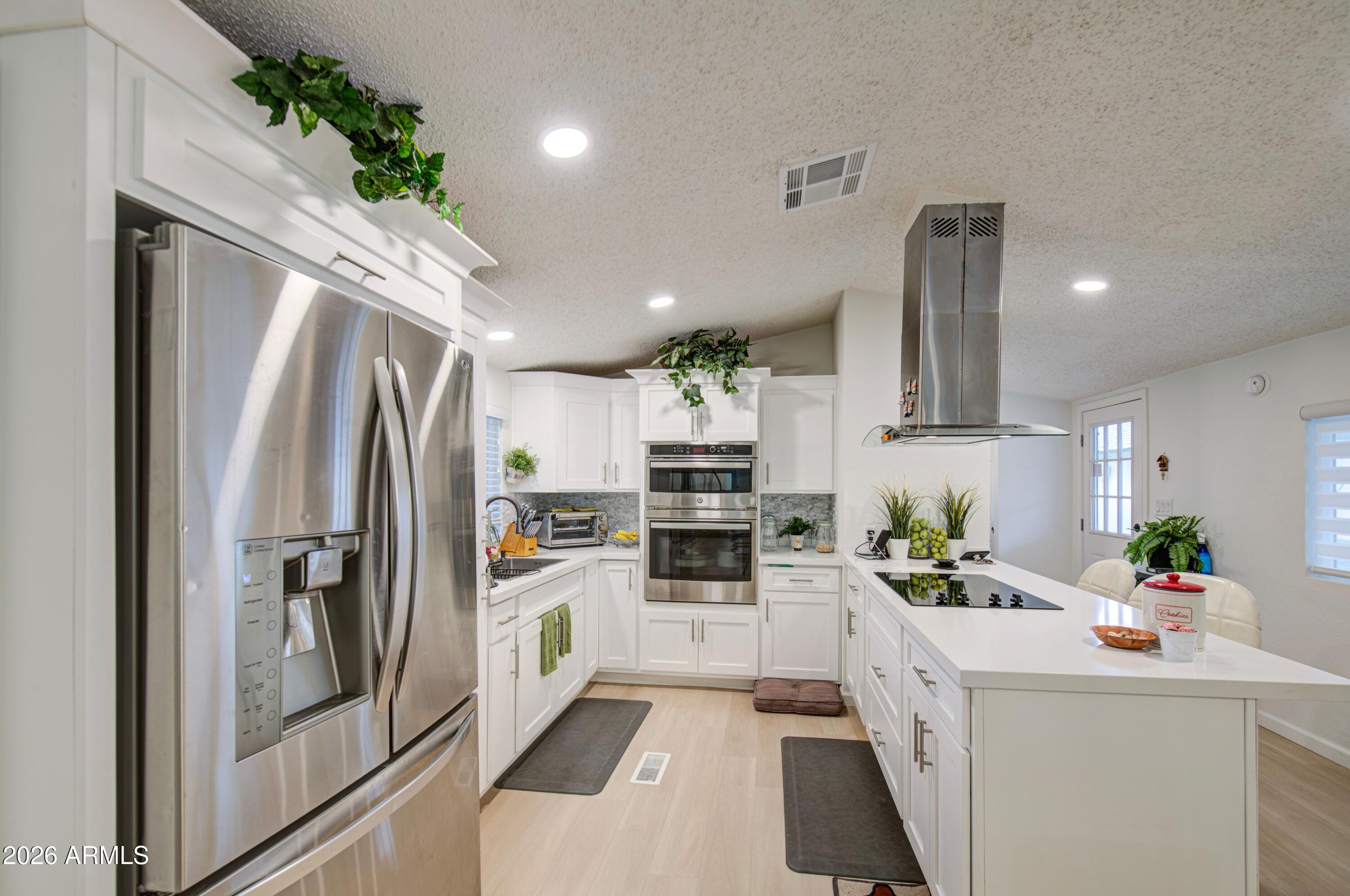 2000 S Apache Road 61