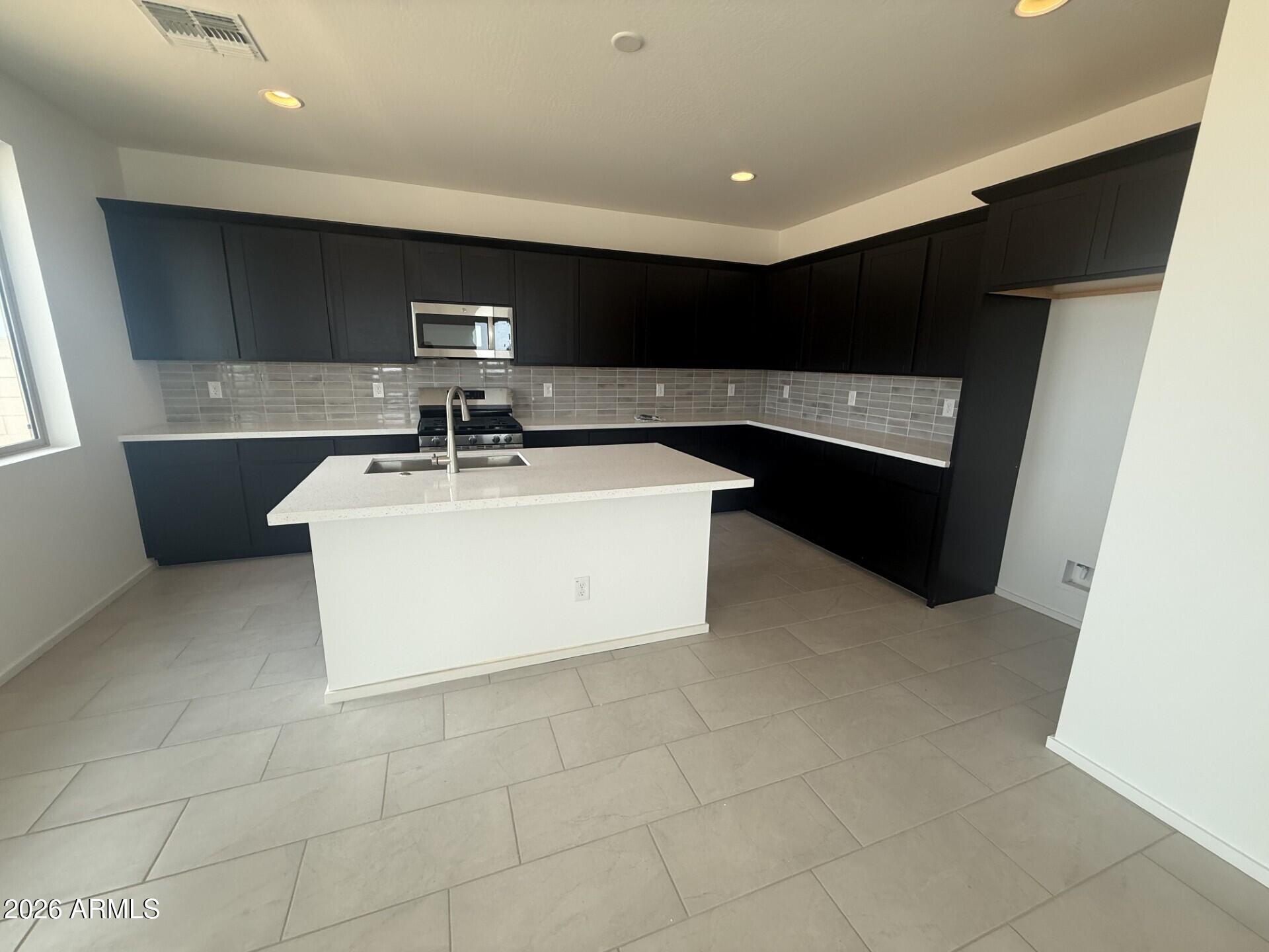 46890 W Crescent Moon Drive