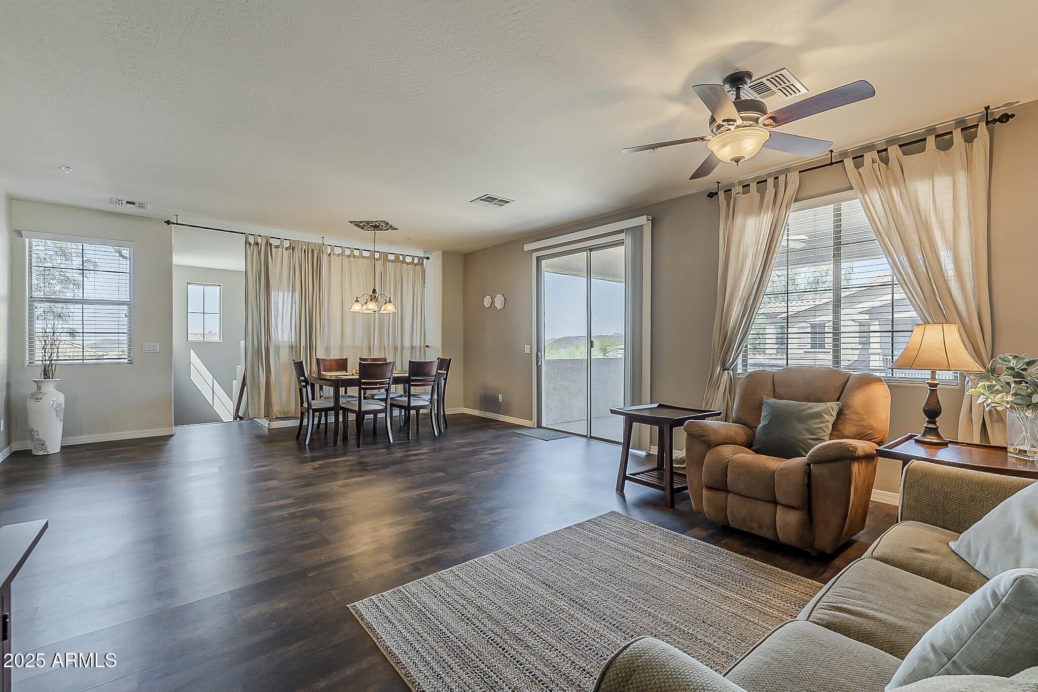 2124 W HUNTER Court 237