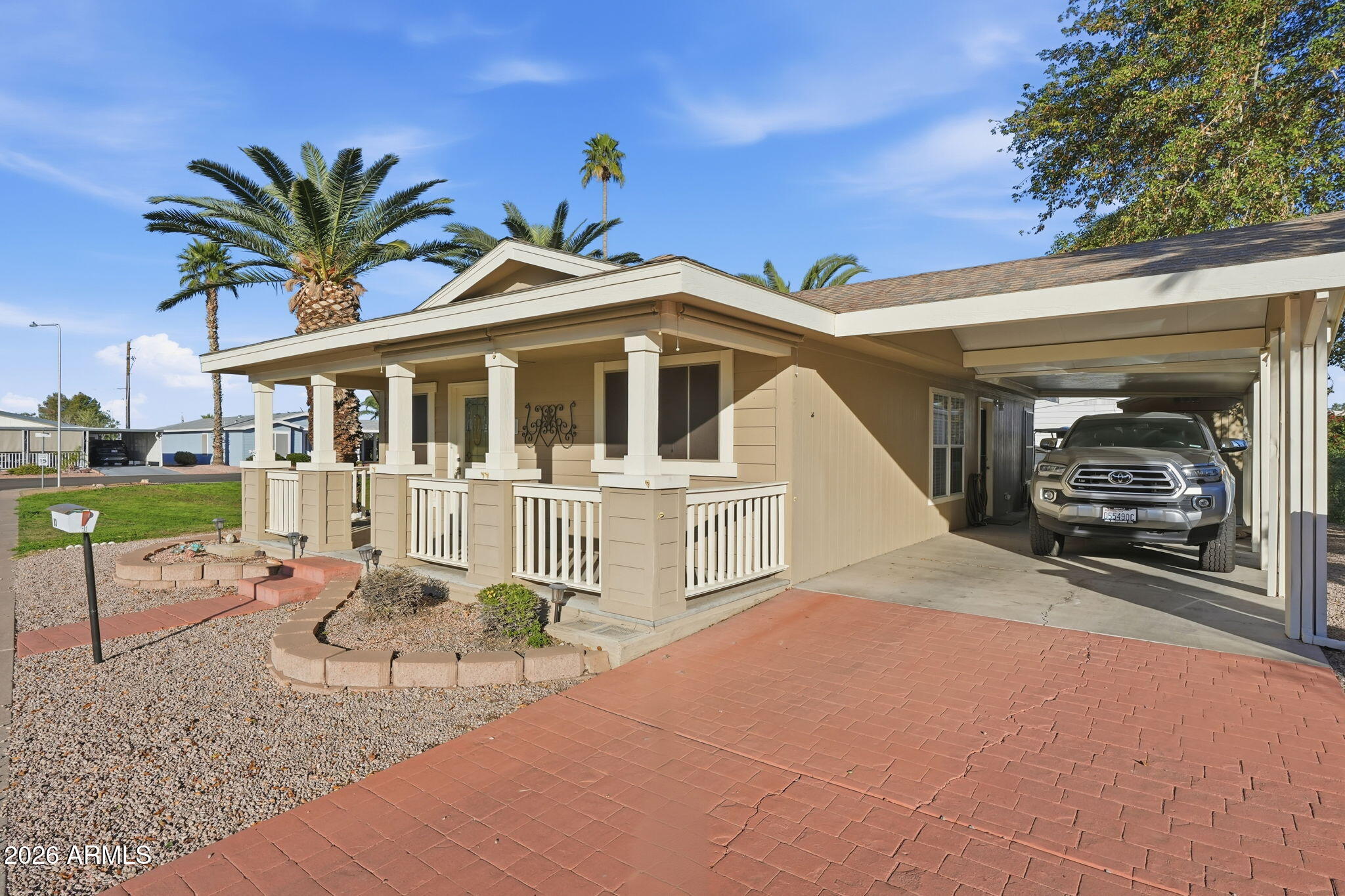 120 N VAL VISTA Drive 83