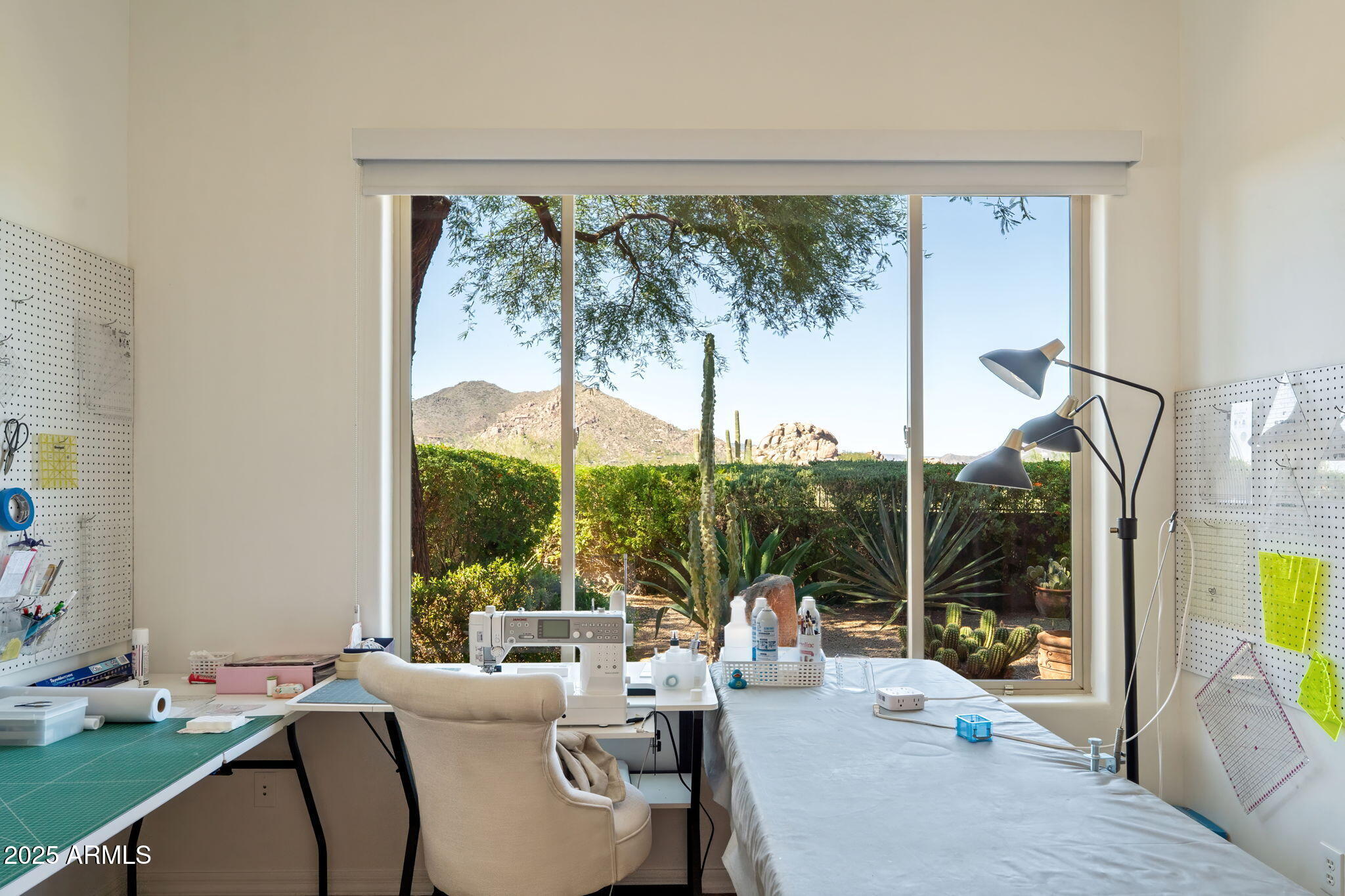 7326 E EVENING GLOW Drive