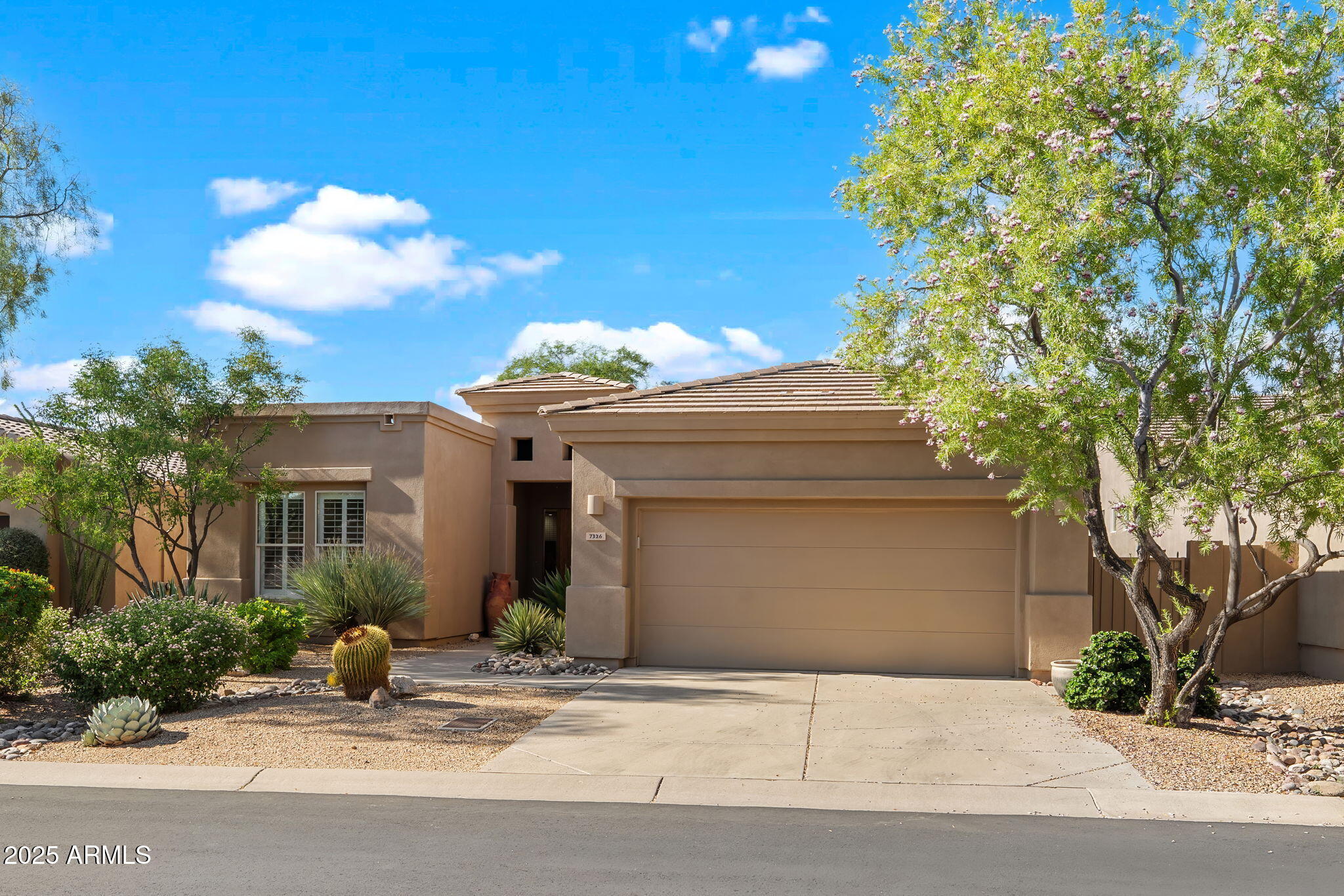 7326 E EVENING GLOW Drive