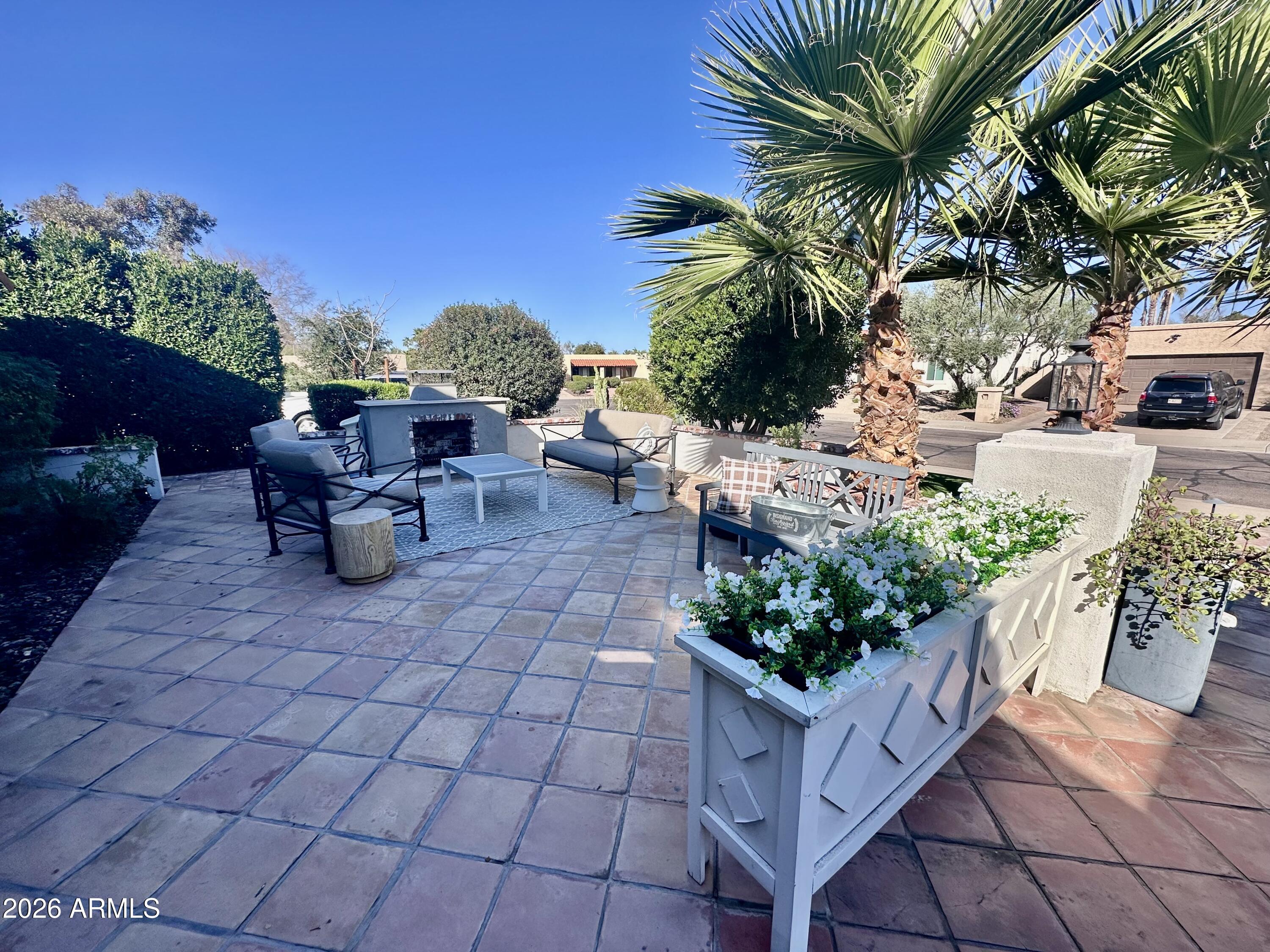 7627 E TURQUOISE Avenue