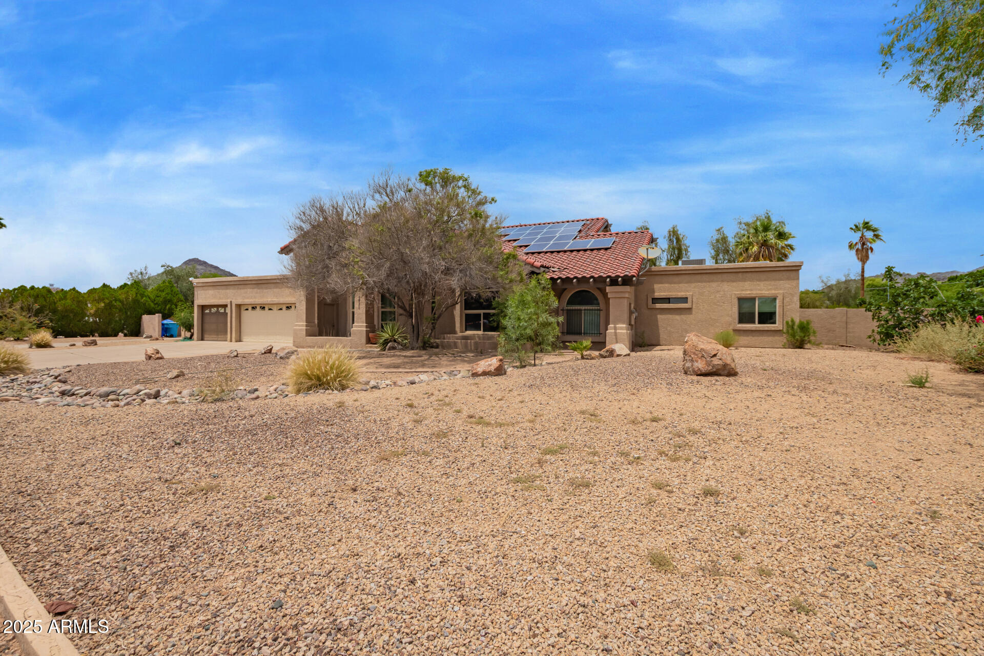 4922 W FALLEN LEAF Lane