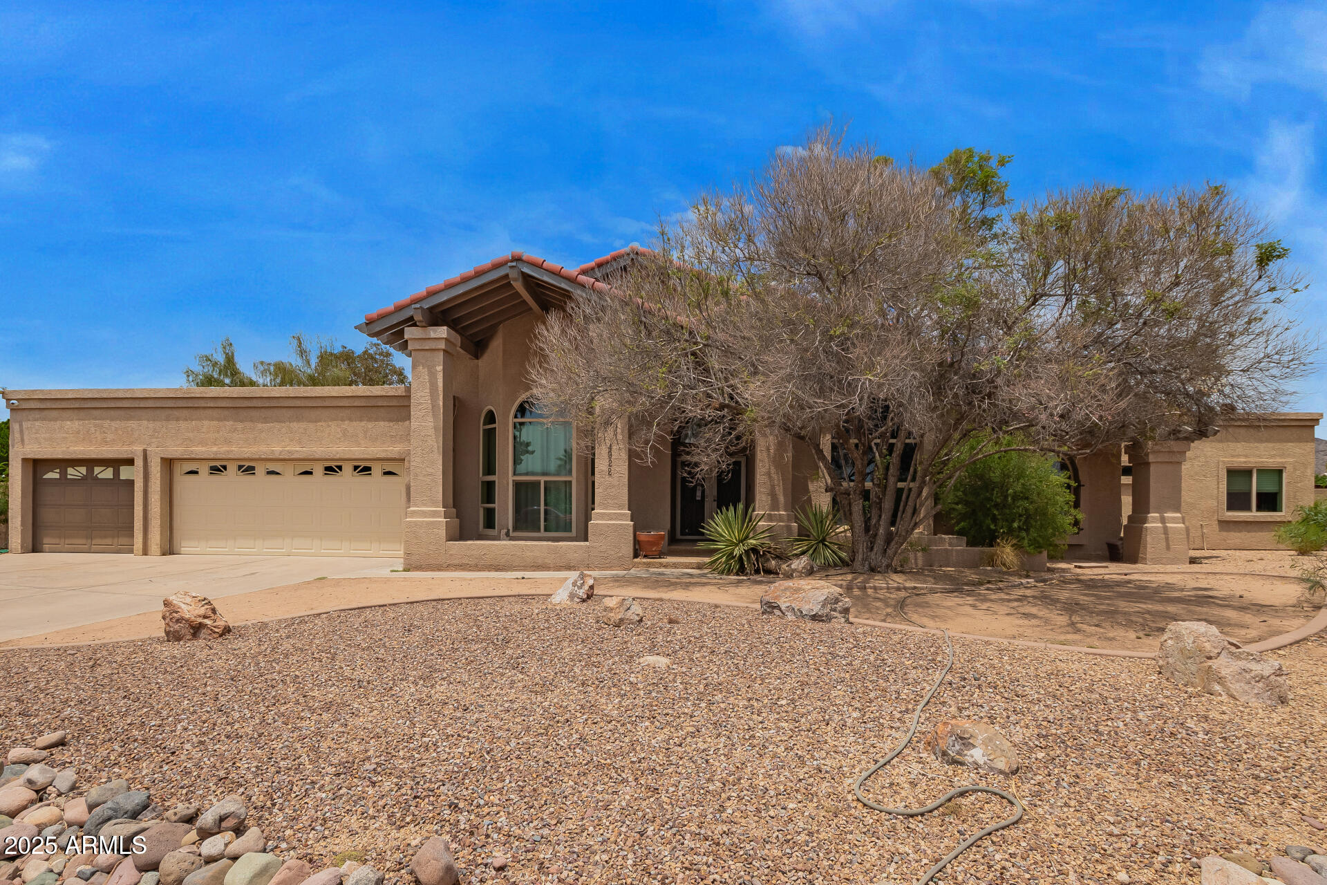 4922 W FALLEN LEAF Lane