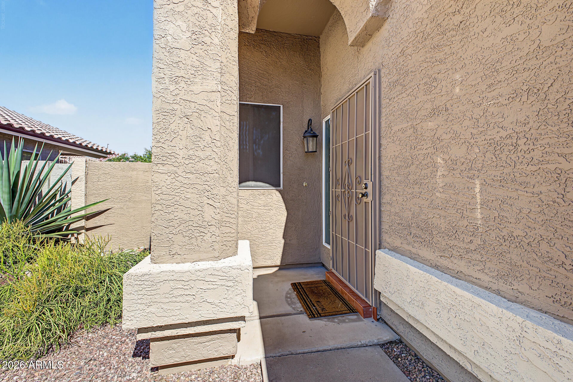 872 W SILVER CREEK Road