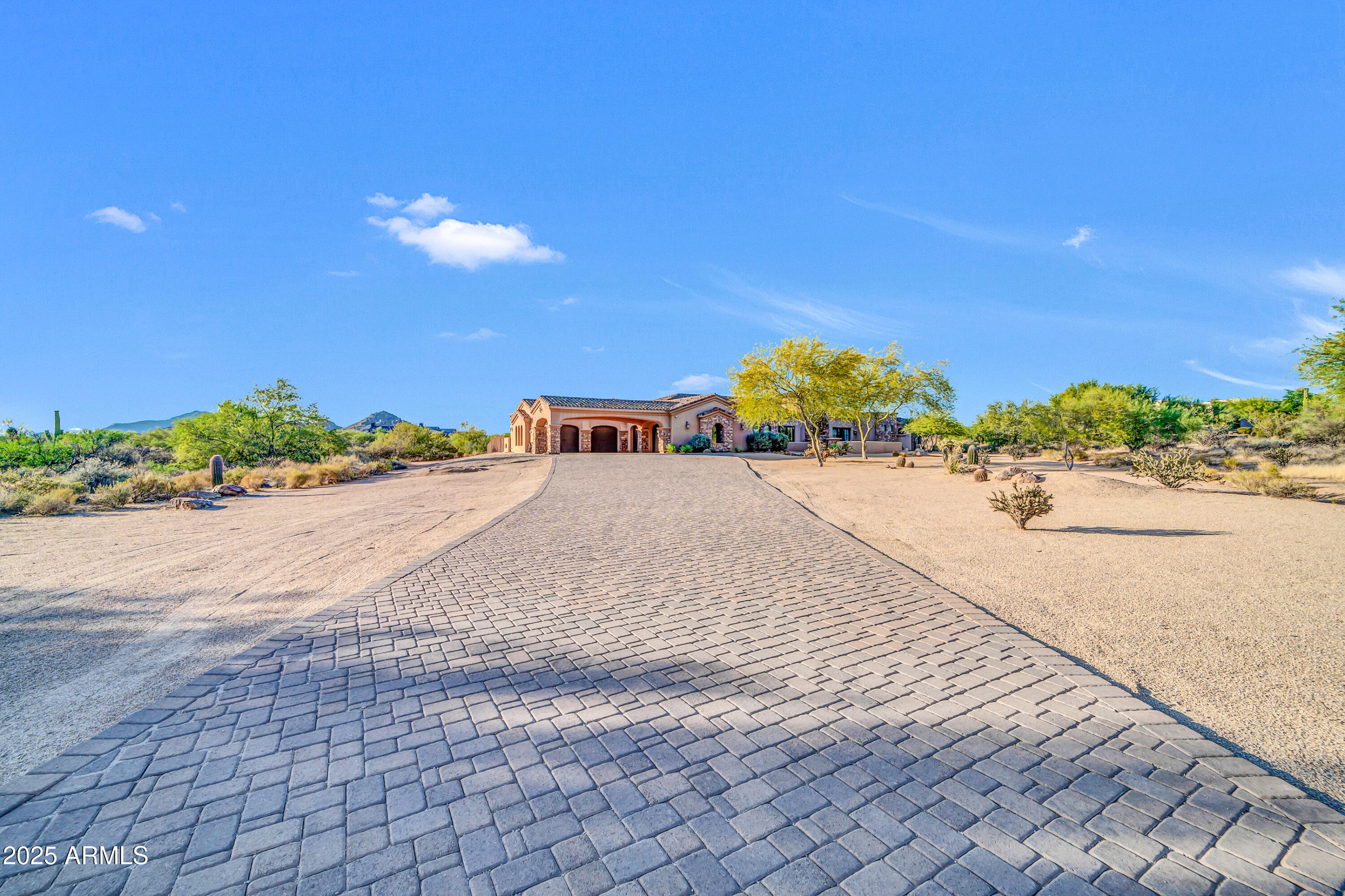 8024 E LONE MOUNTAIN Road