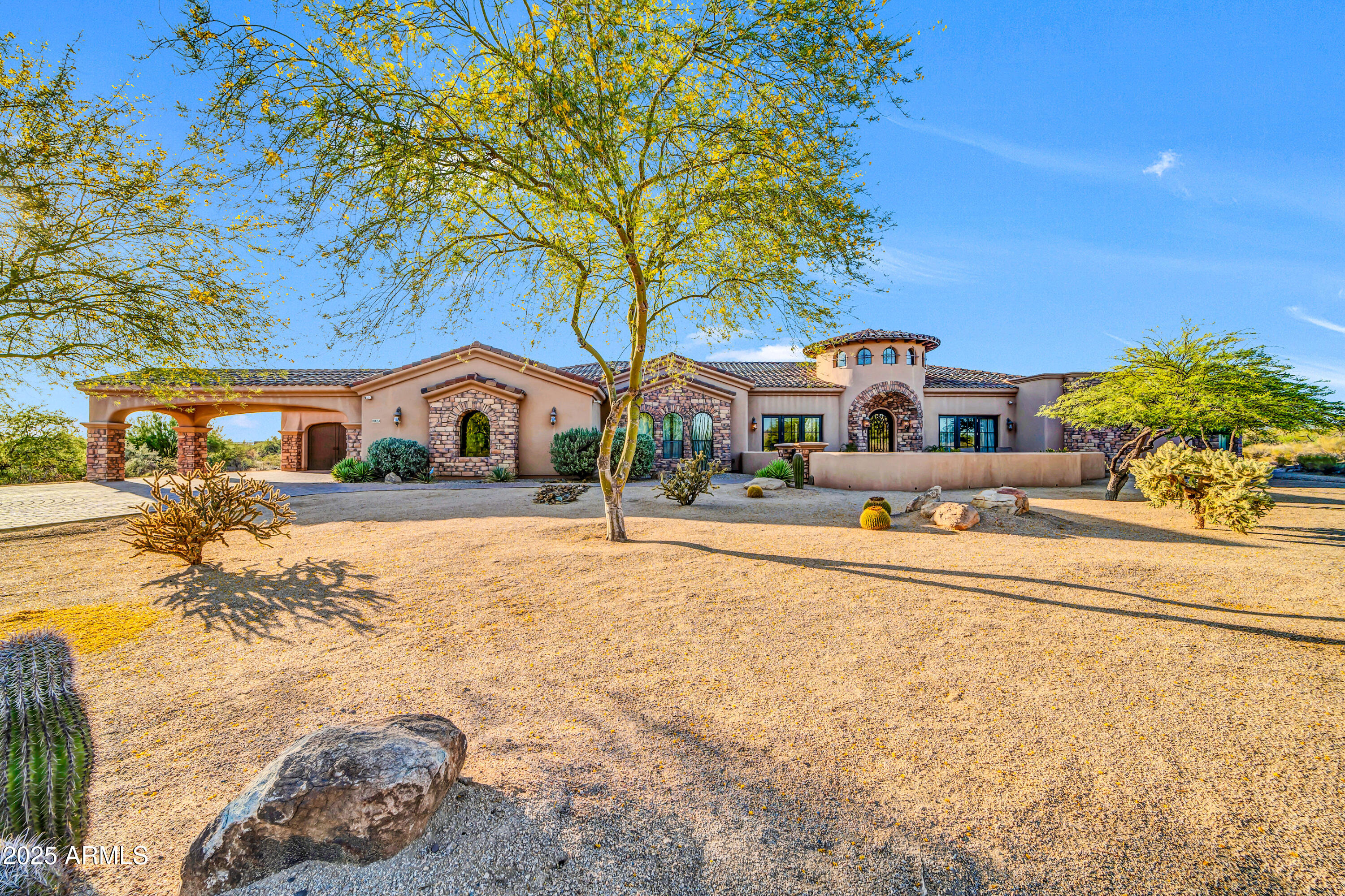 8024 E LONE MOUNTAIN Road