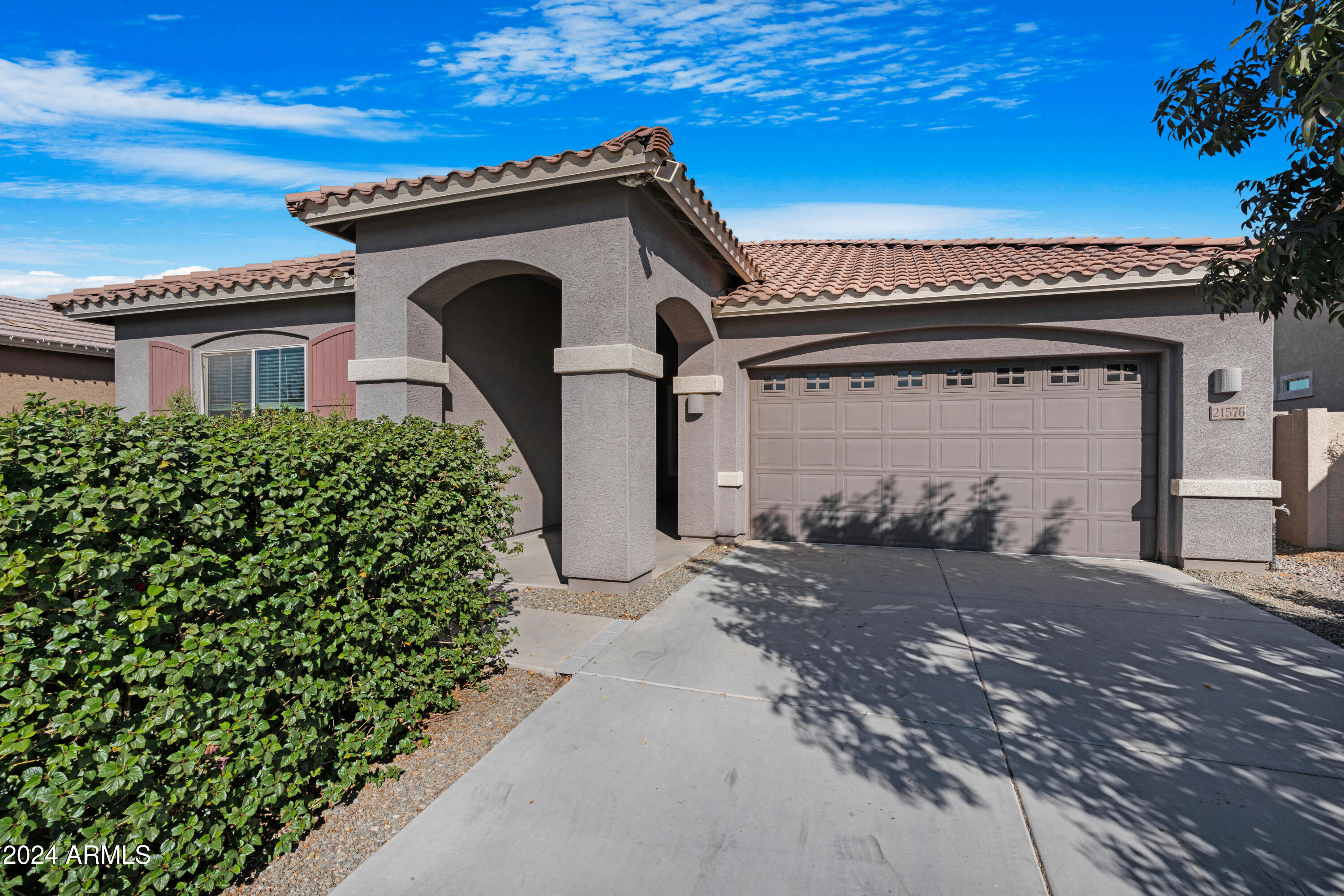 Homes 1 21576 E PECAN Court