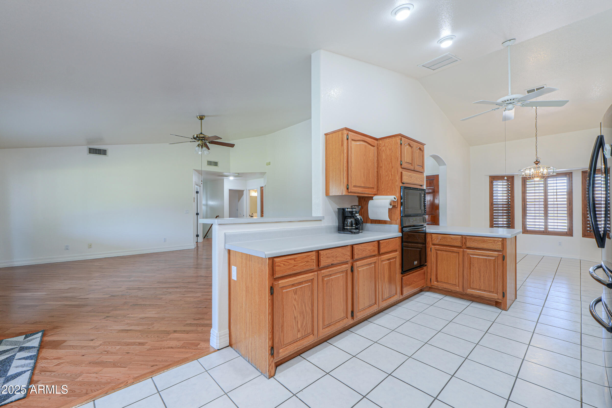 238 W MYRNA Lane