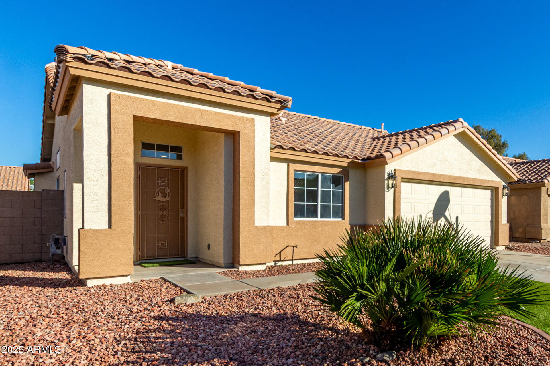 8342 W HUBBELL Street