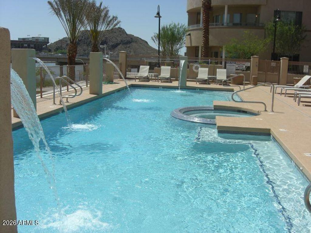 Photo of 945 E Playa Del Norte Drive #5020, Tempe, AZ 85288 (MLS # 6978122)