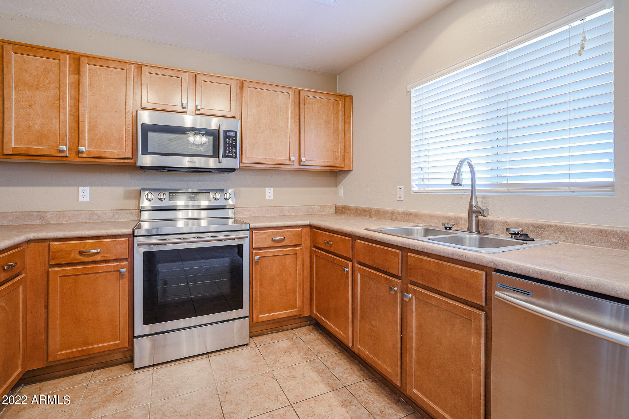 23339 W Twilight Trail