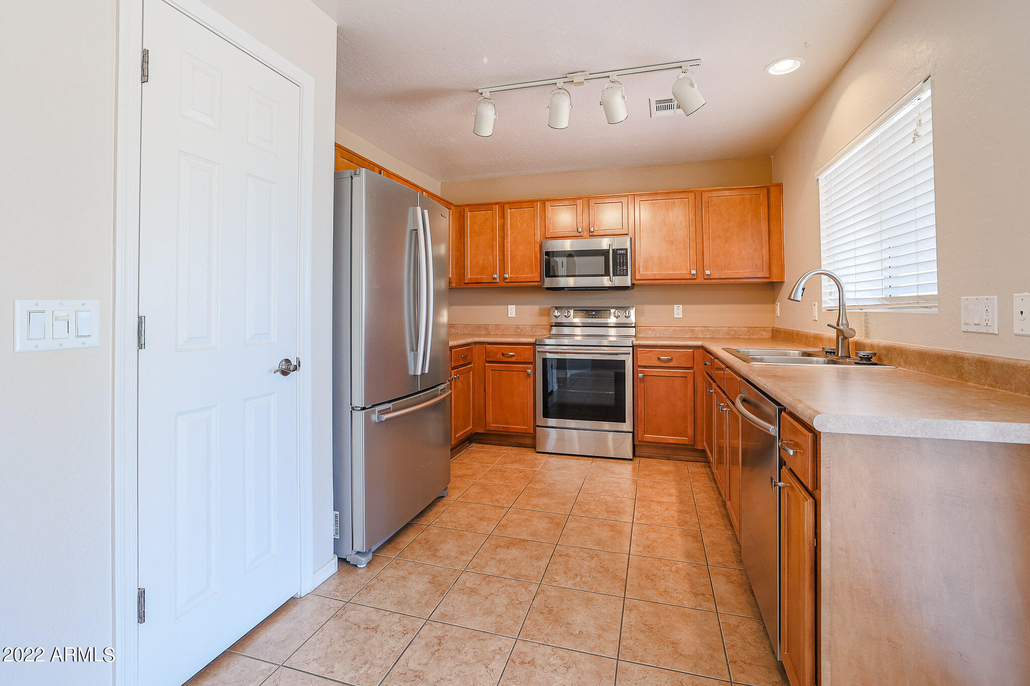 23339 W Twilight Trail