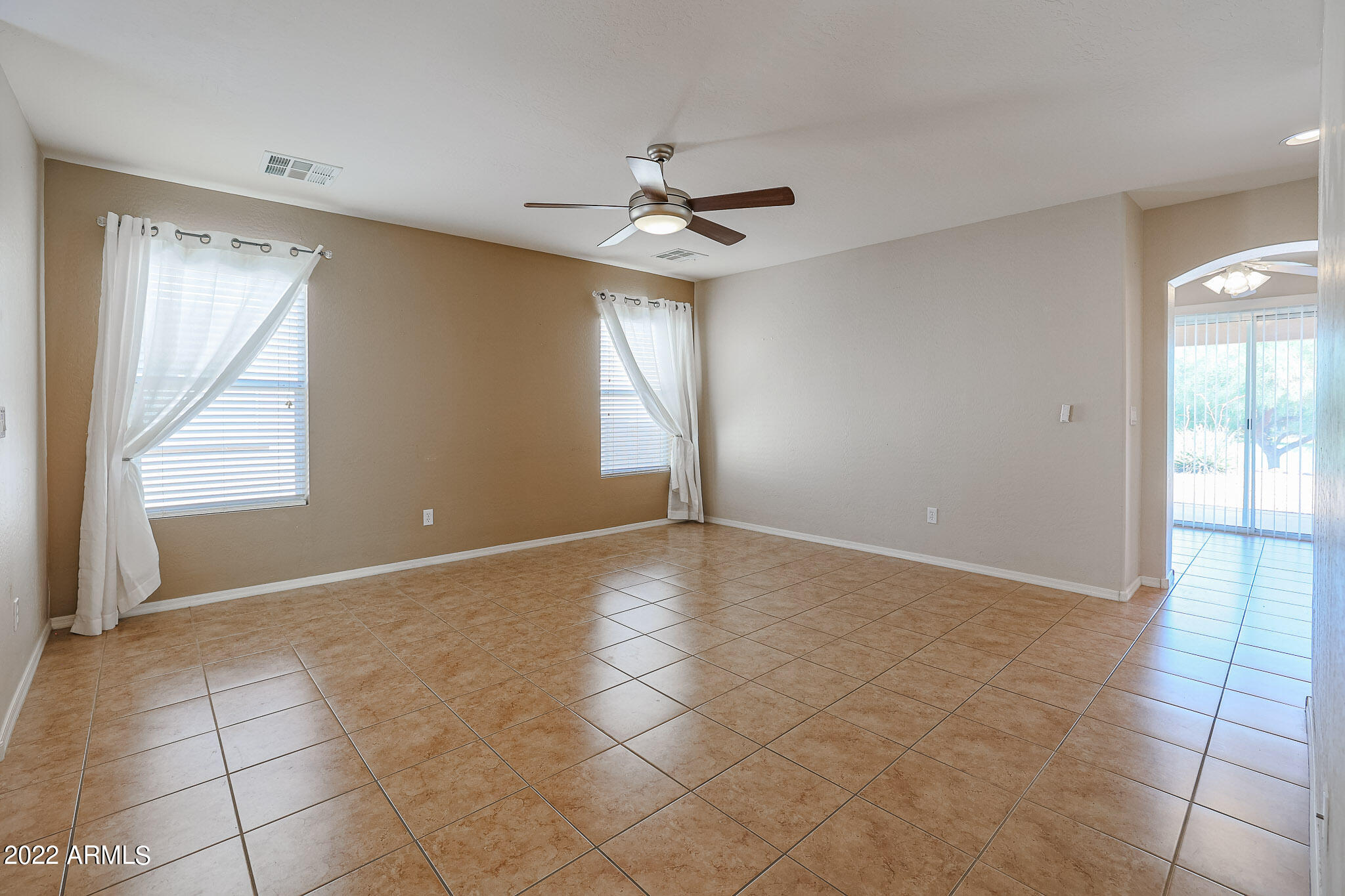 23339 W Twilight Trail