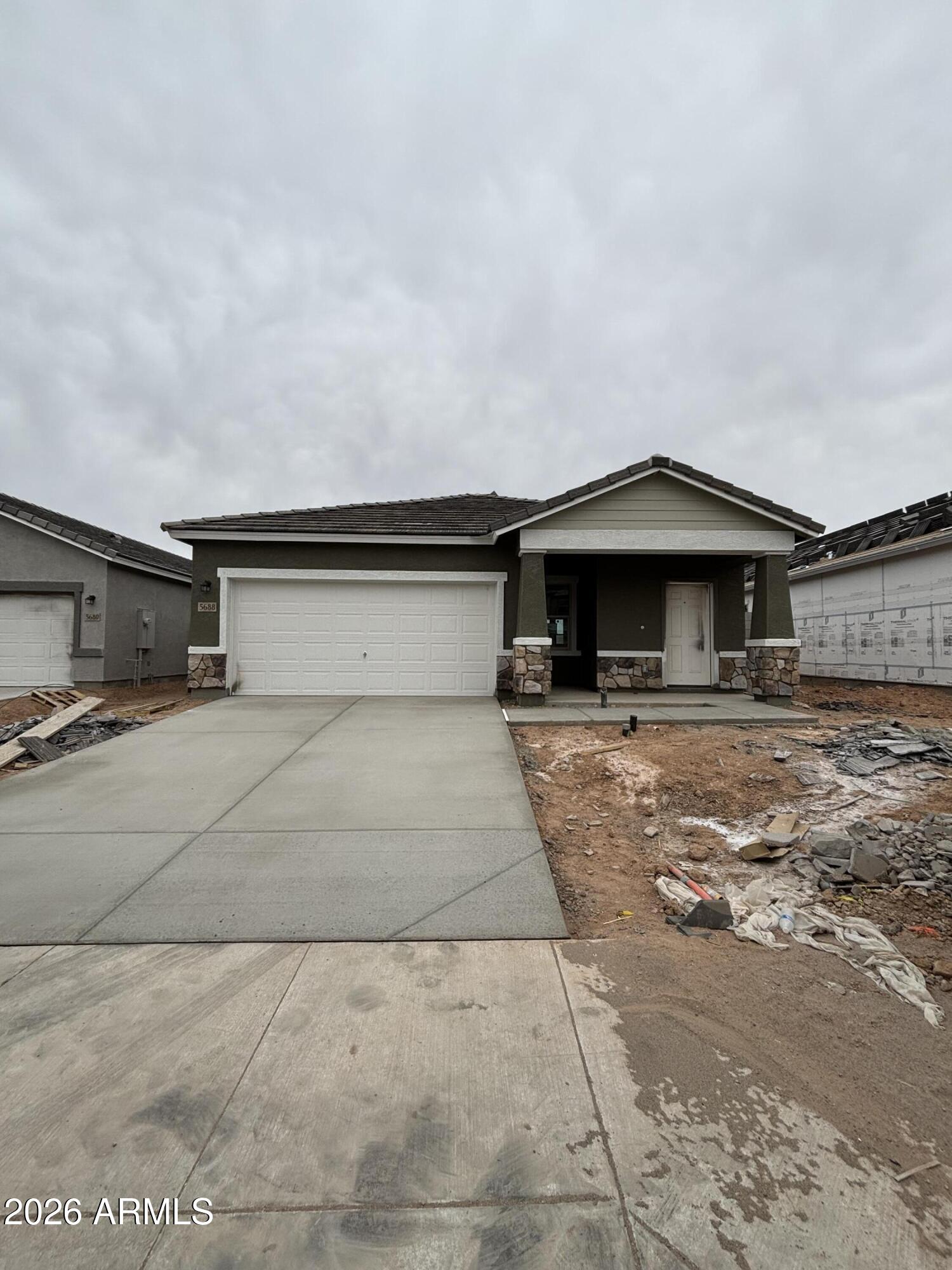 5688 E HORNBLENDE Way