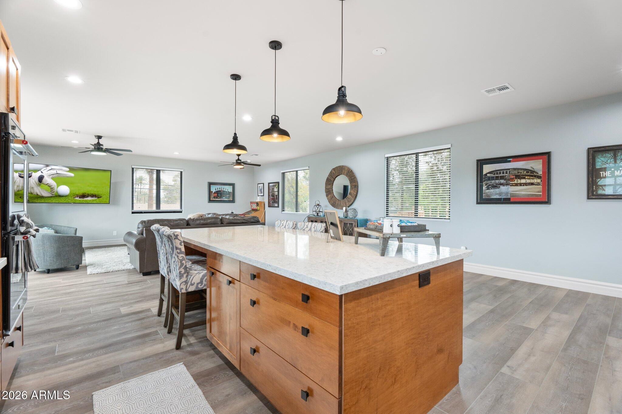 3112 N VALENCIA Lane