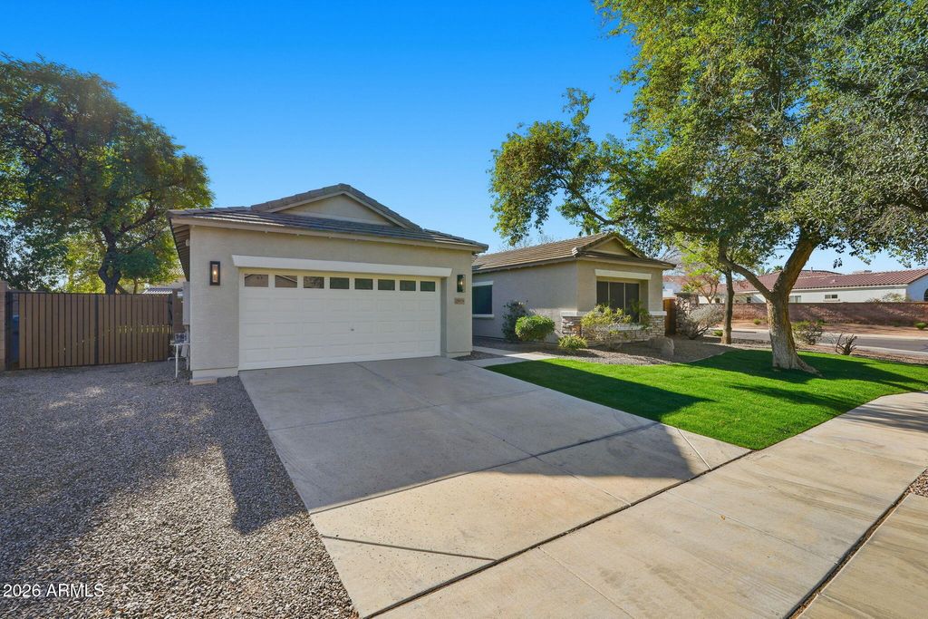 Photo of 2935 E Lynx Way, Gilbert, AZ 85298 (MLS # 6969194)