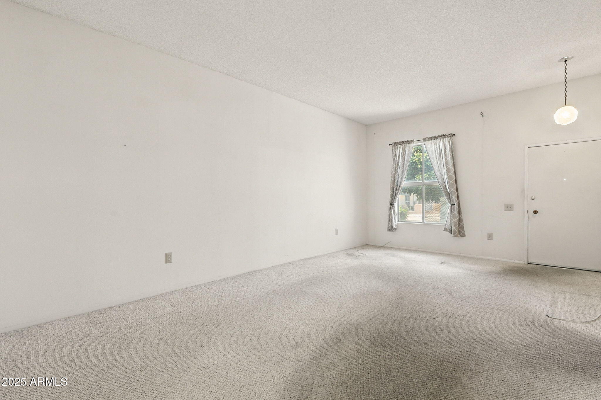 10072 W LANCASTER Drive