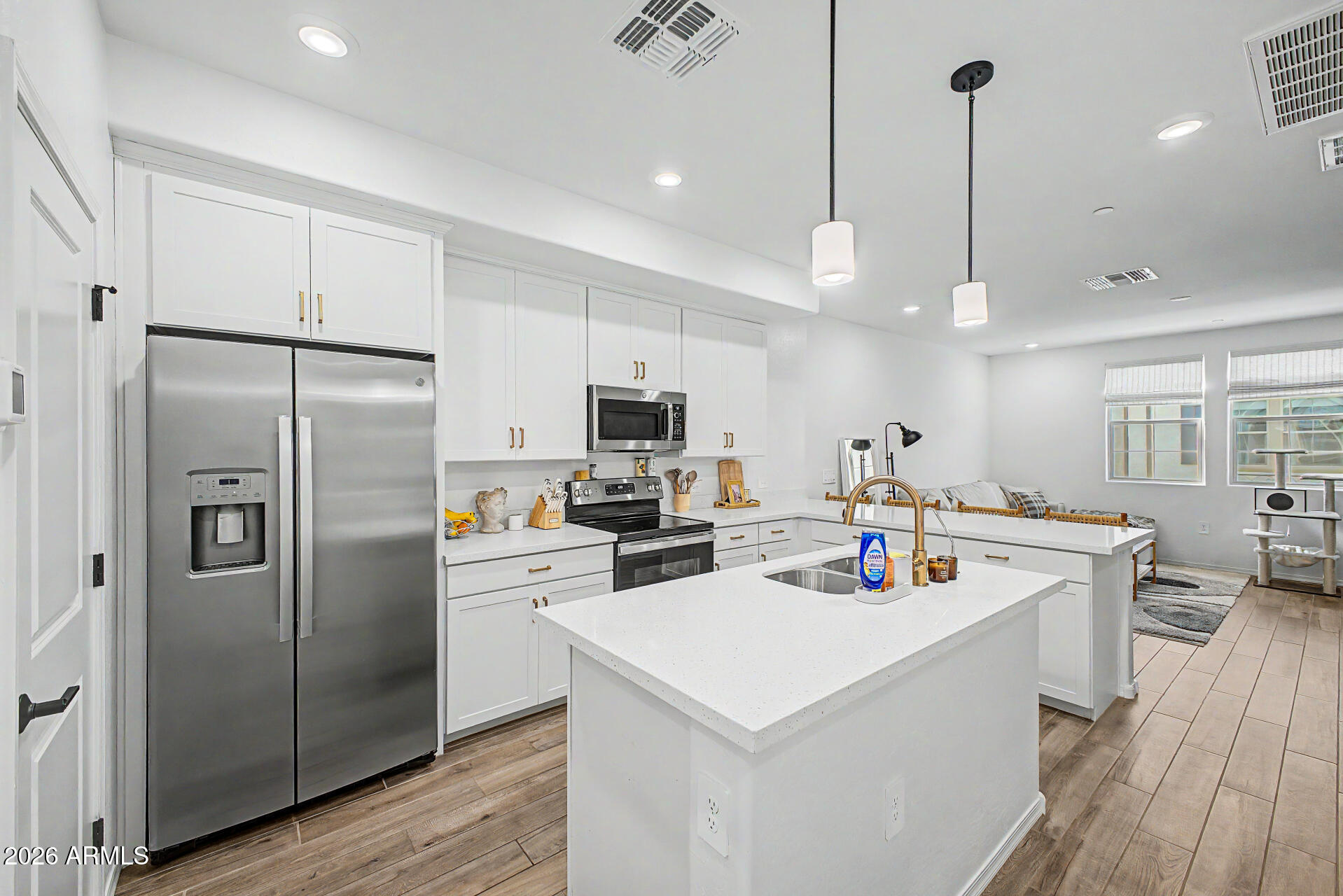 1821 E BERNIE Lane 103