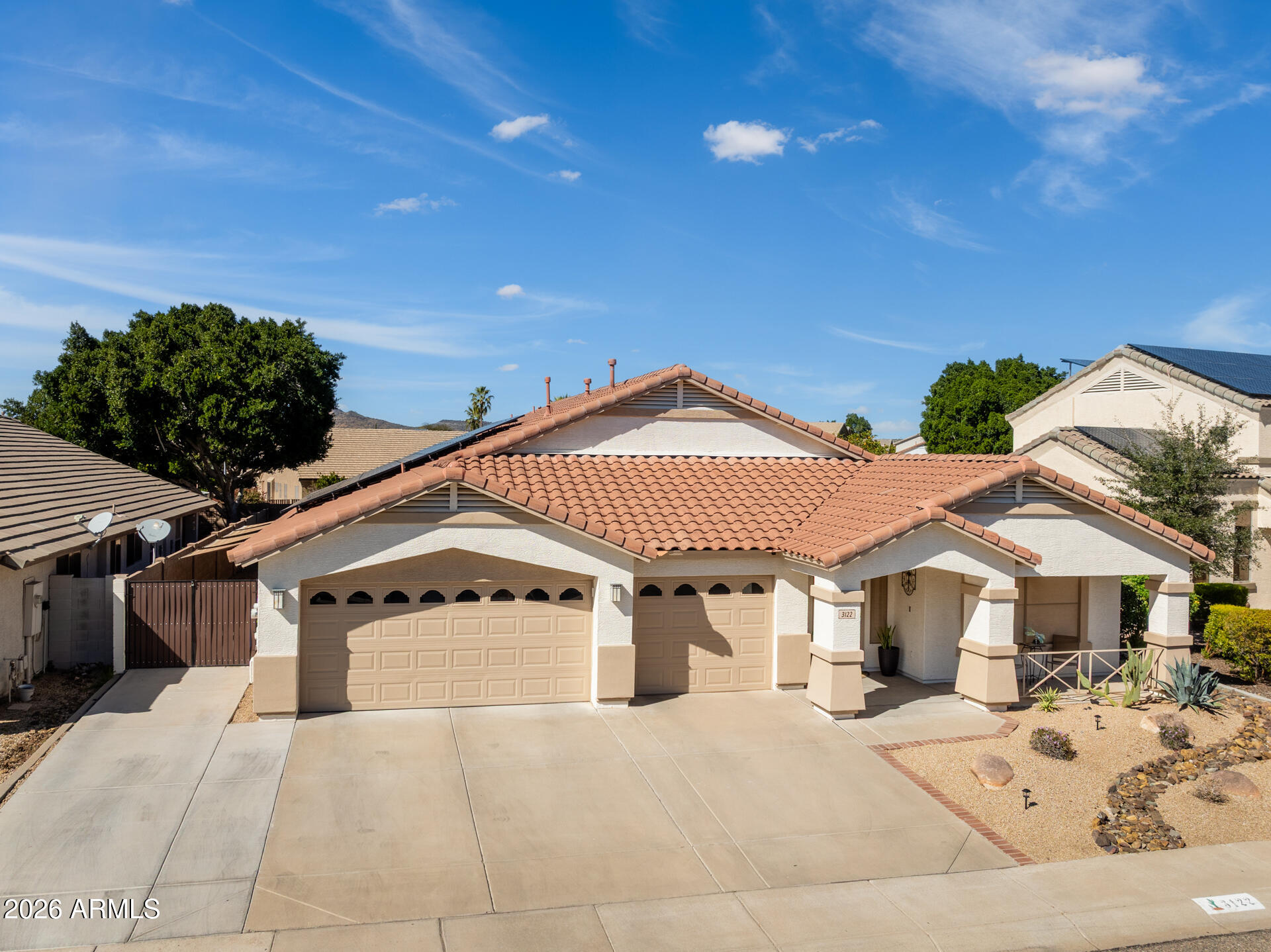 3122 W ADOBE DAM Road