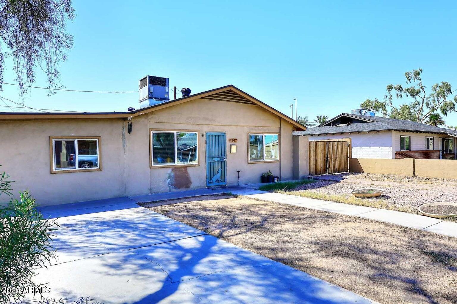 4247 W CULVER Street