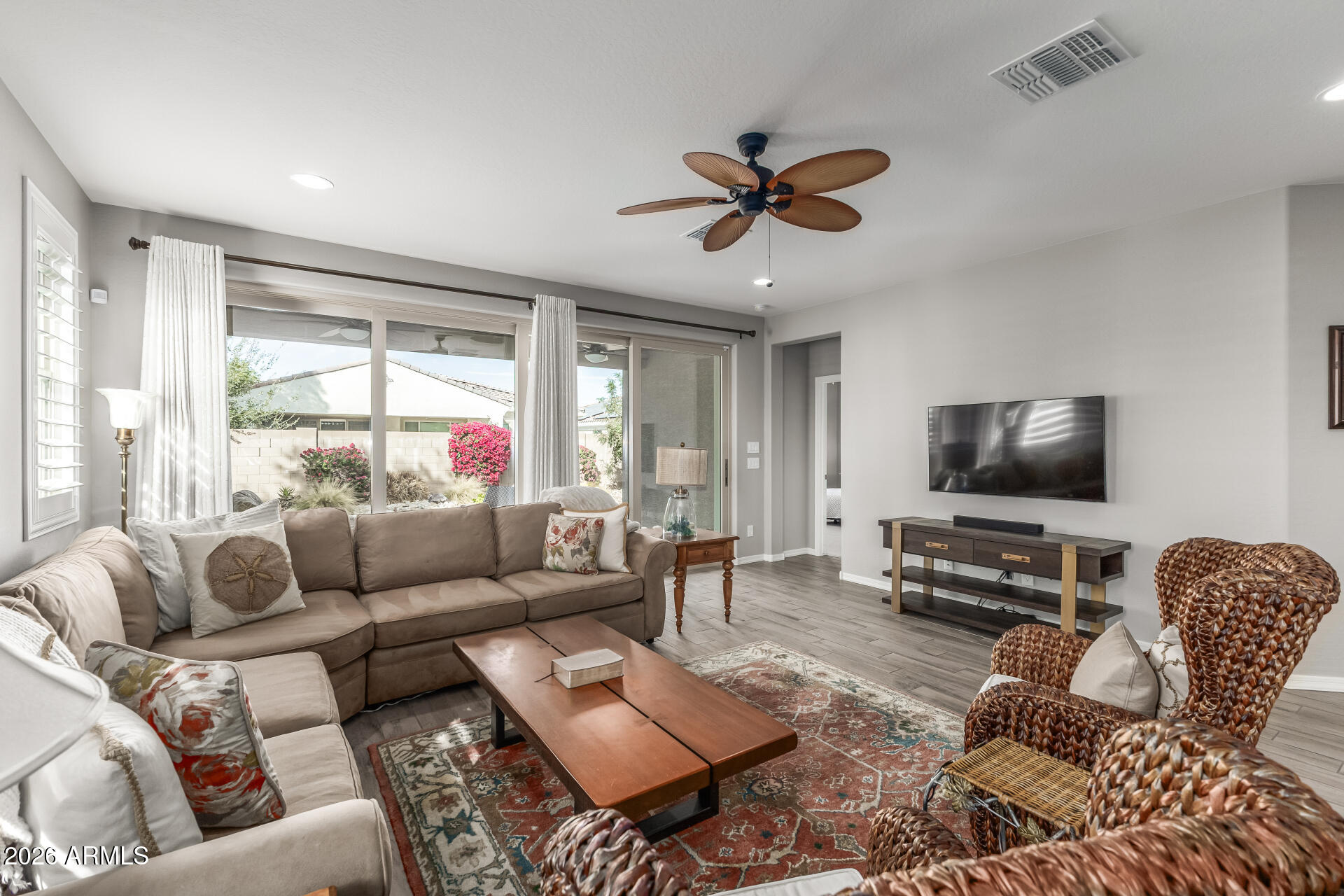 19914 W DEVONSHIRE Avenue