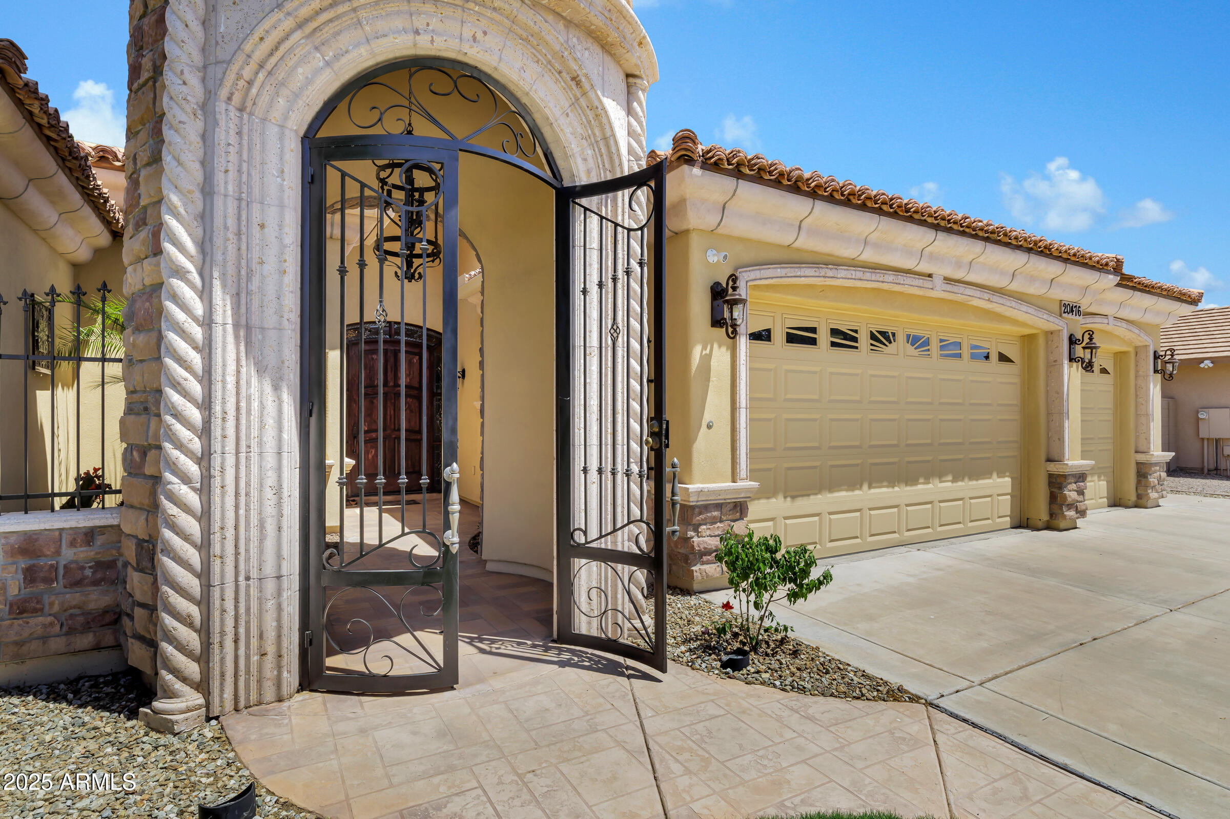 20476 E APPALOOSA Drive